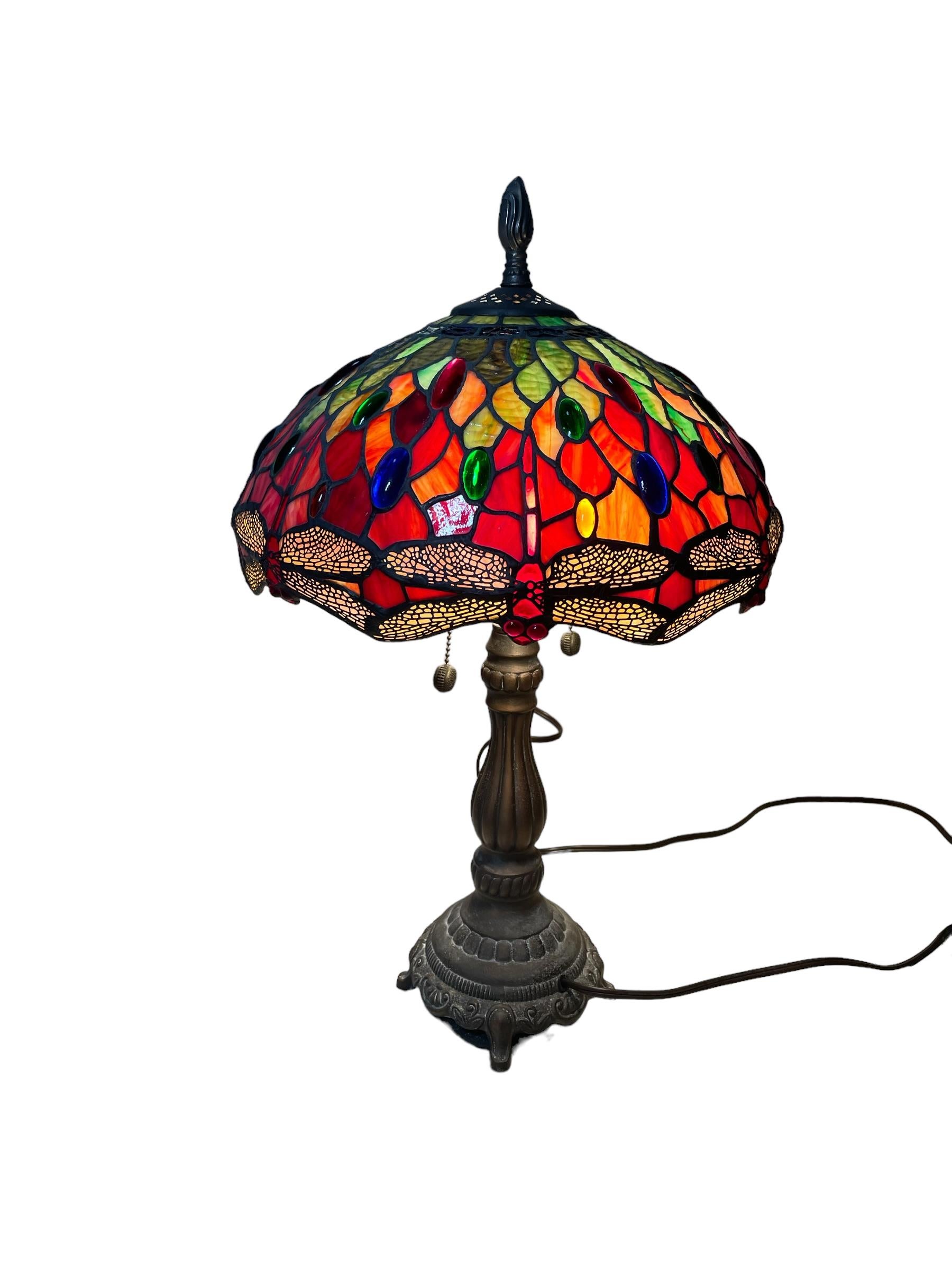 Tiffany Style Table Lamp With Dragonflies Design For Sale 5