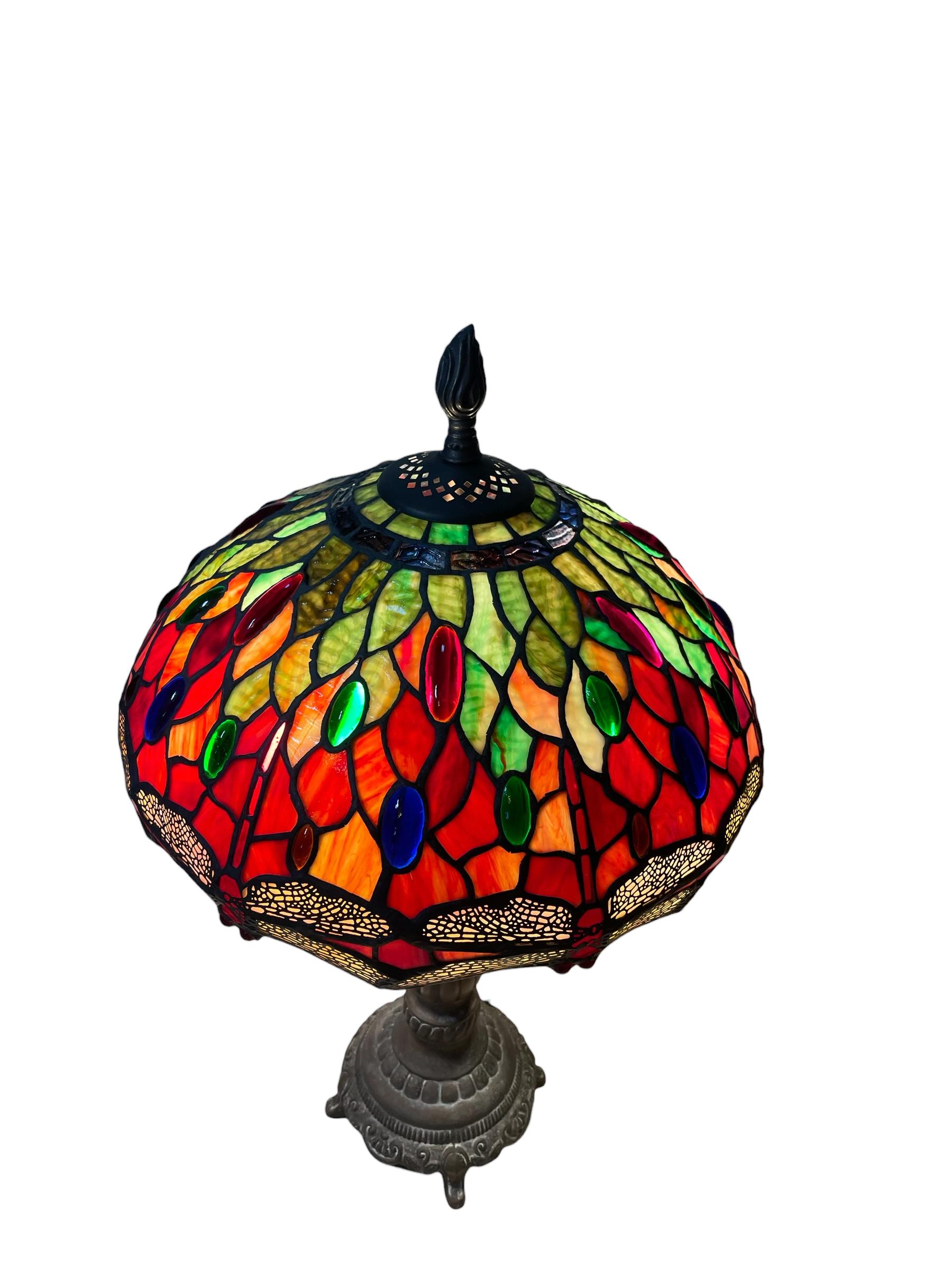 Tiffany Style Table Lamp With Dragonflies Design For Sale 6