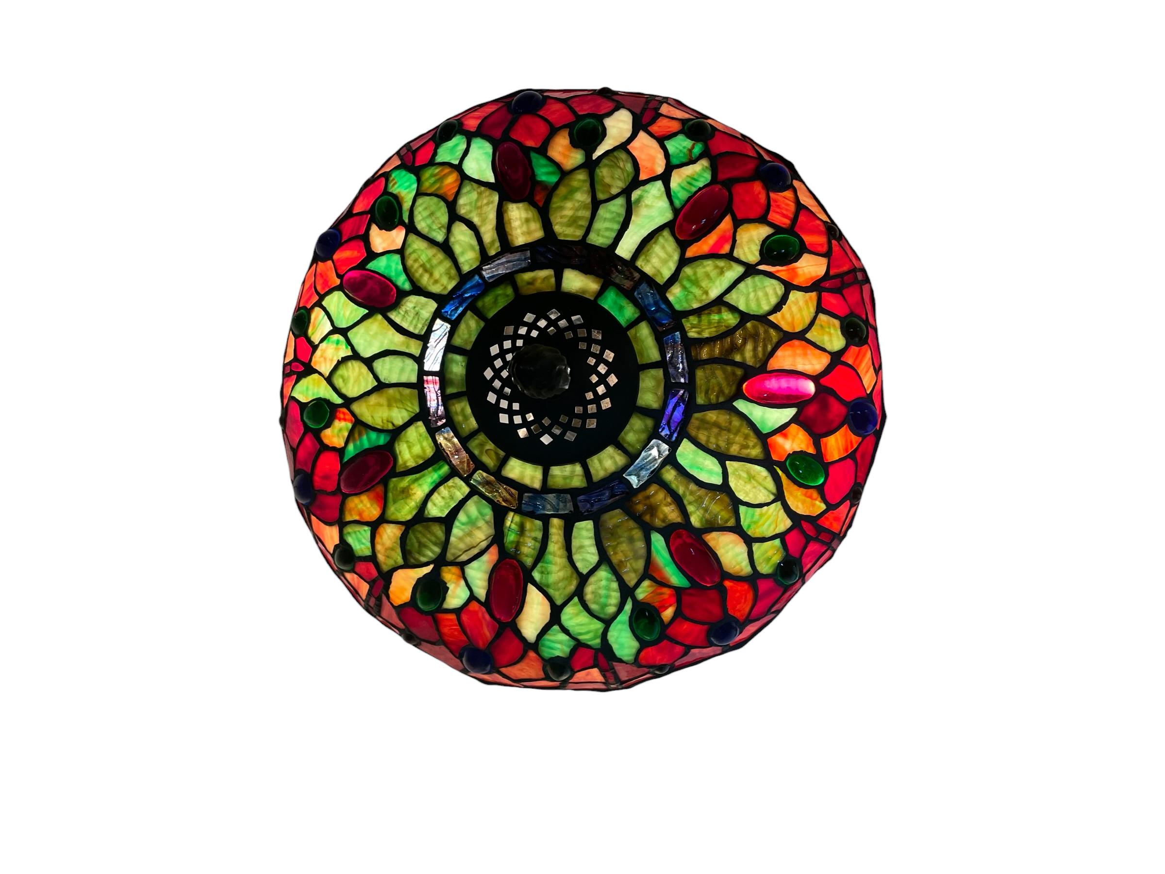 Hand-Crafted Tiffany Style Table Lamp With Dragonflies Design For Sale