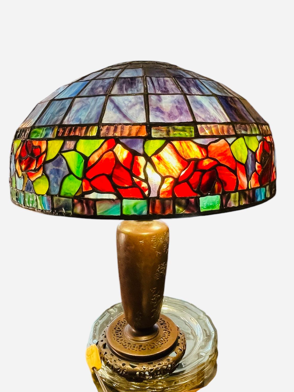 Tiffany Style Table Lamp With Red Roses Flowers For Sale 2