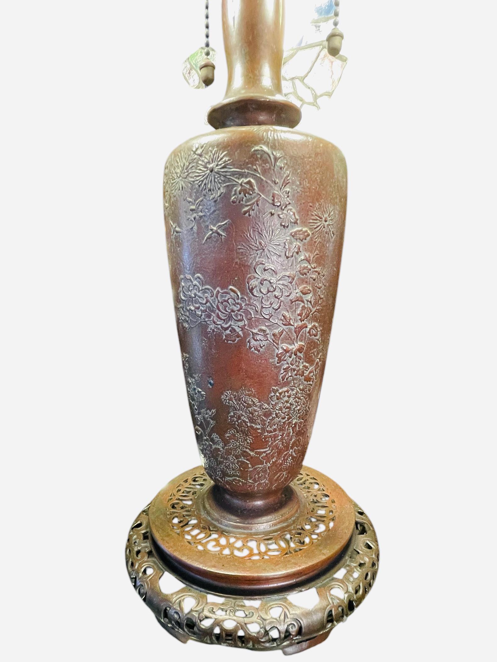 Tiffany Style Table Lamp With Red Roses Flowers For Sale 8