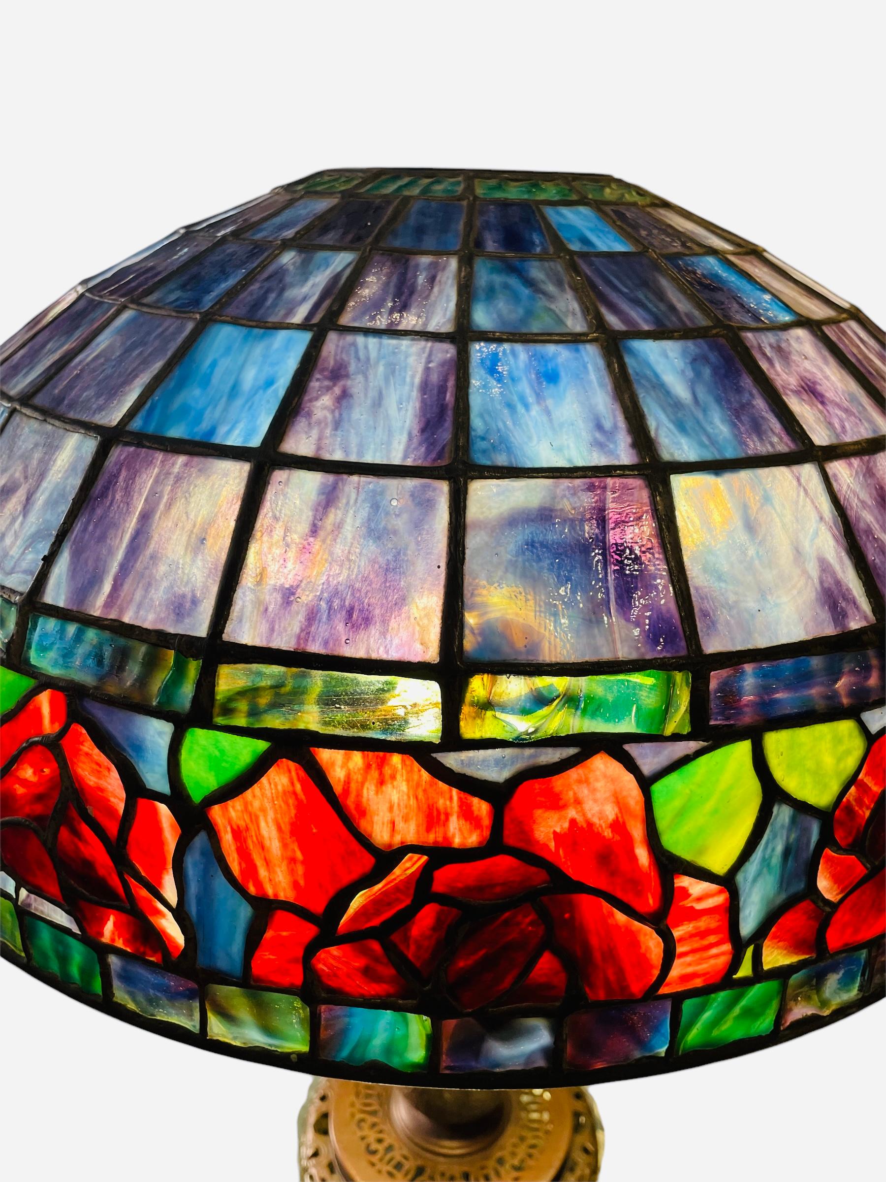 Hand-Crafted Tiffany Style Table Lamp With Red Roses Flowers For Sale