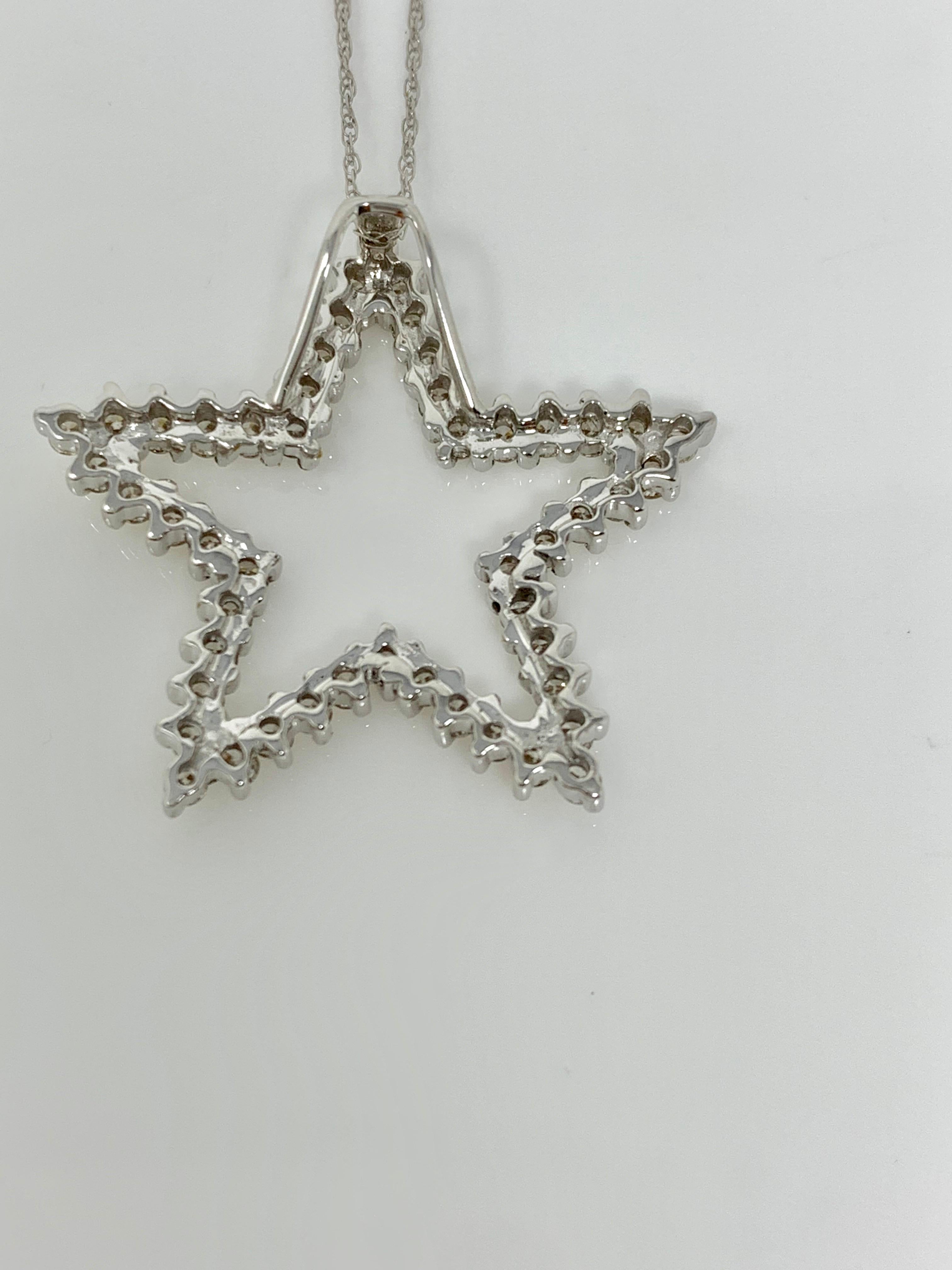 Contemporain Pendentif étoile blanche en diamants ronds et brillants de style Tiffany.  en vente