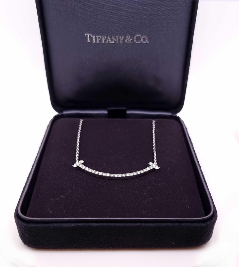 Tiffany & Co. T Medium Smile Pendant In Excellent Condition For Sale In SYDNEY, NSW