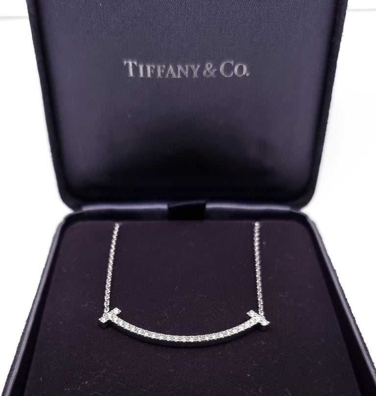 Tiffany & Co. T Medium Smile Pendant For Sale 1
