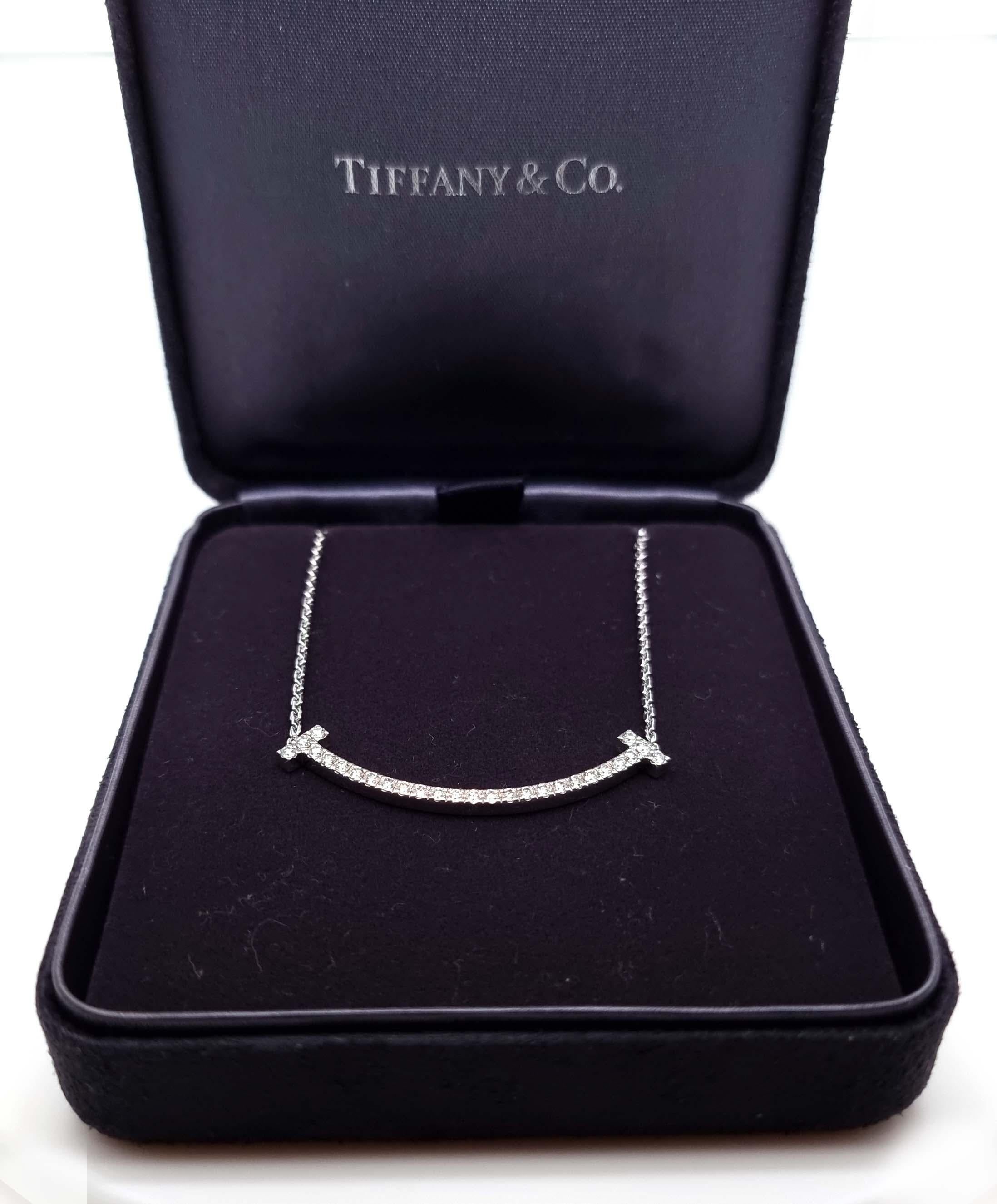 Tiffany & Co. T Medium Smile Pendant In Excellent Condition In SYDNEY, NSW