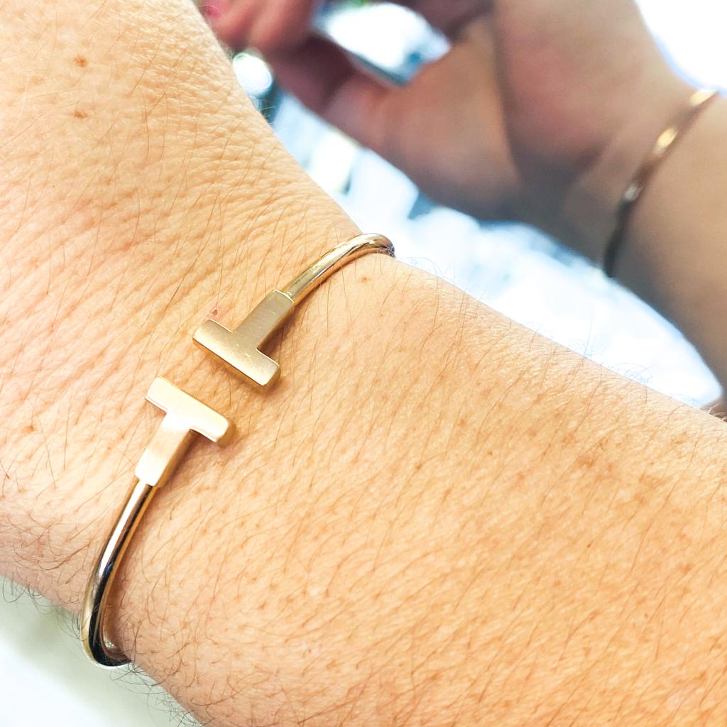 Tiffany T Wire Flexible Cuff Bangle Bracelet in 18K 750 Rose Gold In Excellent Condition In Austin, TX