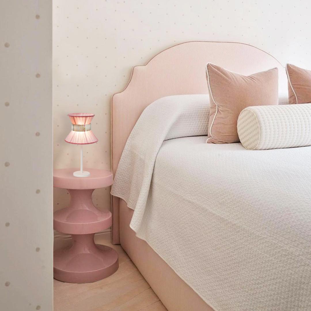italien Lampe de bureau Tiffany 30 en soie d'oignon, laiton vieilli, verre argenté en vente