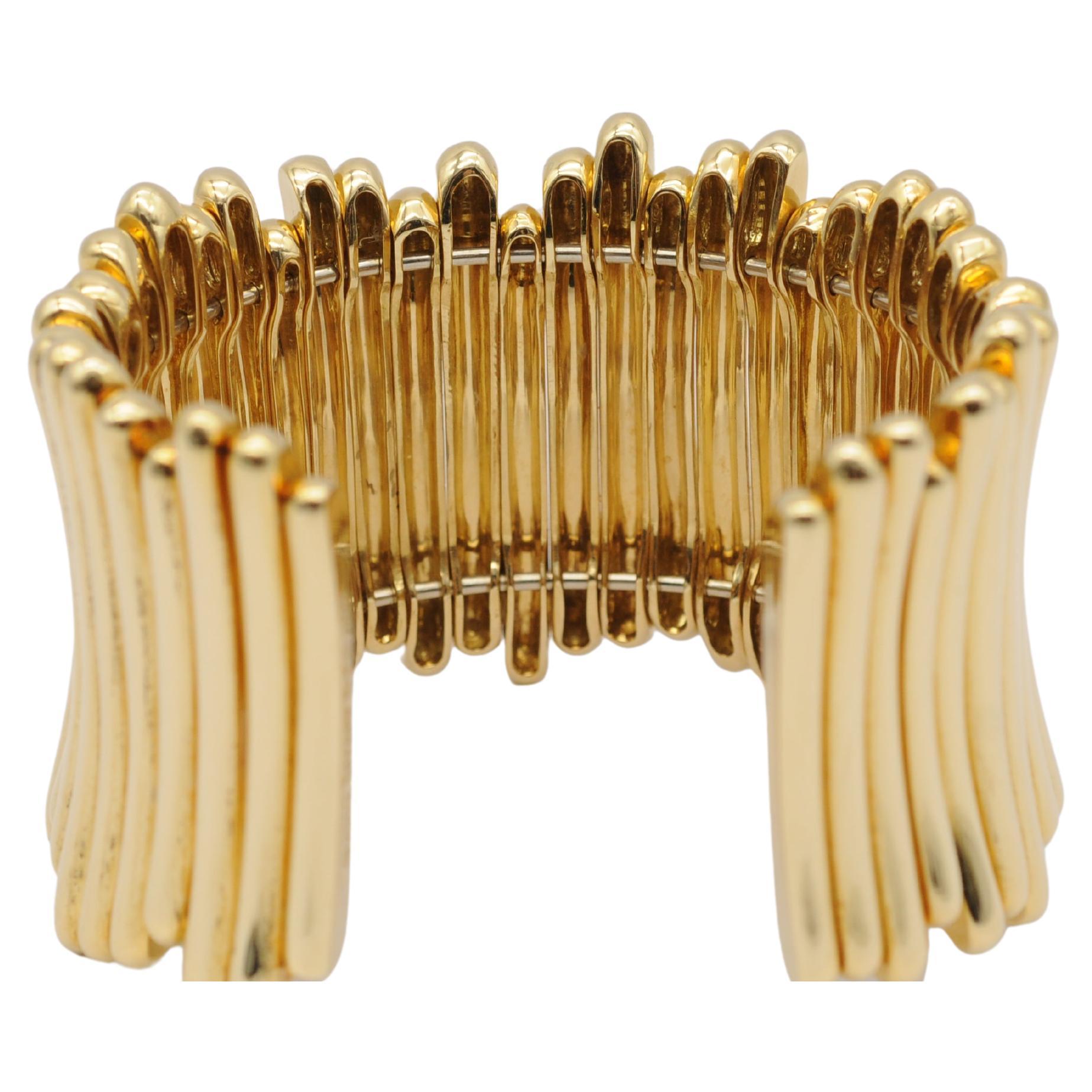 Tiffany Tiffany&Co Bangle in 18k Yellow Gold For Sale 5
