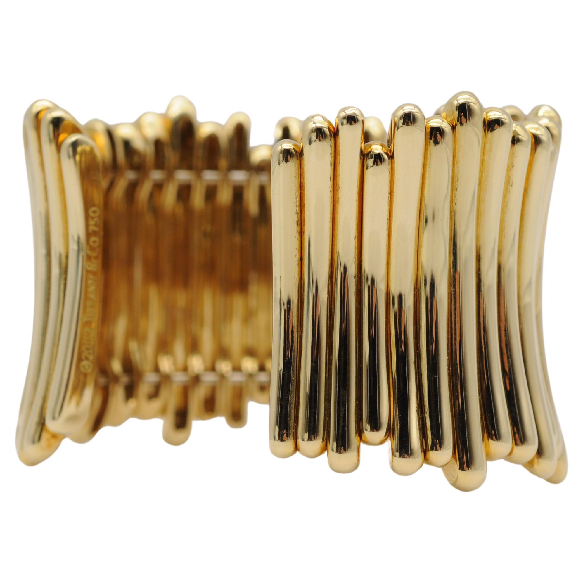 Tiffany Tiffany&Co Bangle in 18k Yellow Gold For Sale 8