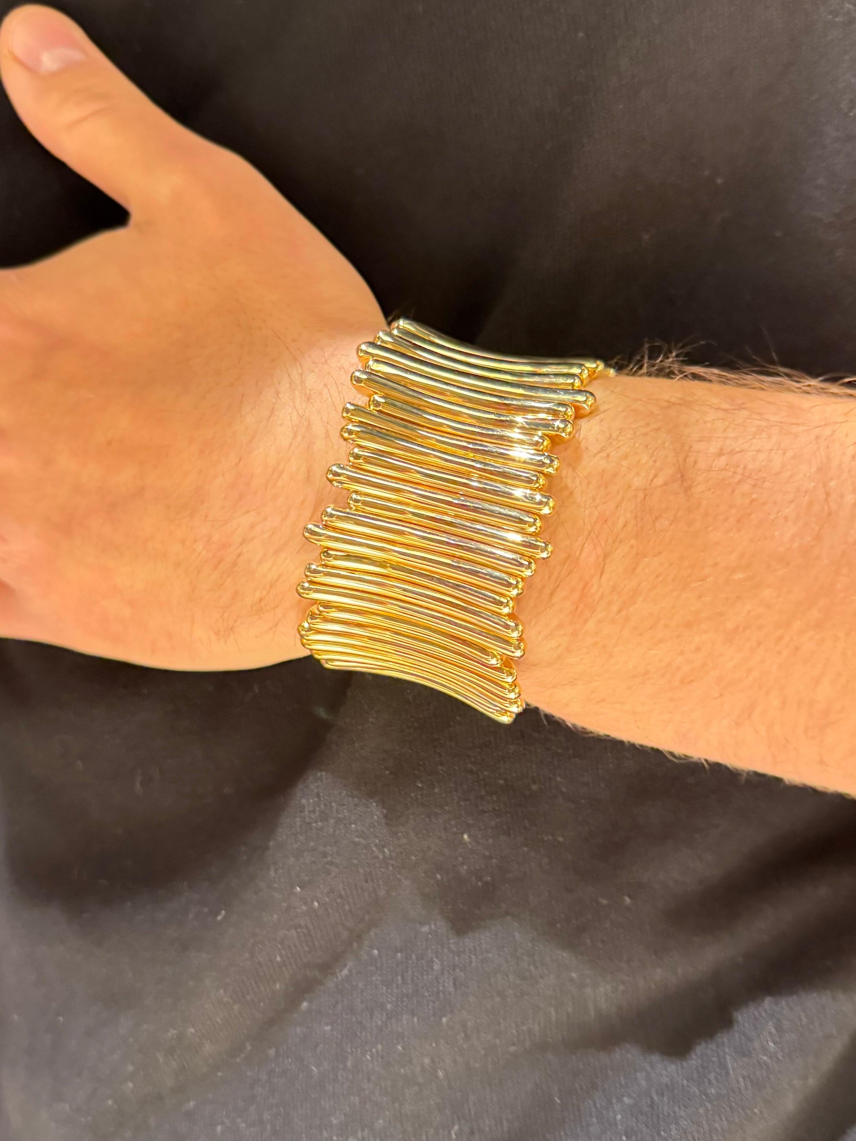Tiffany Tiffany&Co Bangle in 18k Yellow Gold For Sale 10
