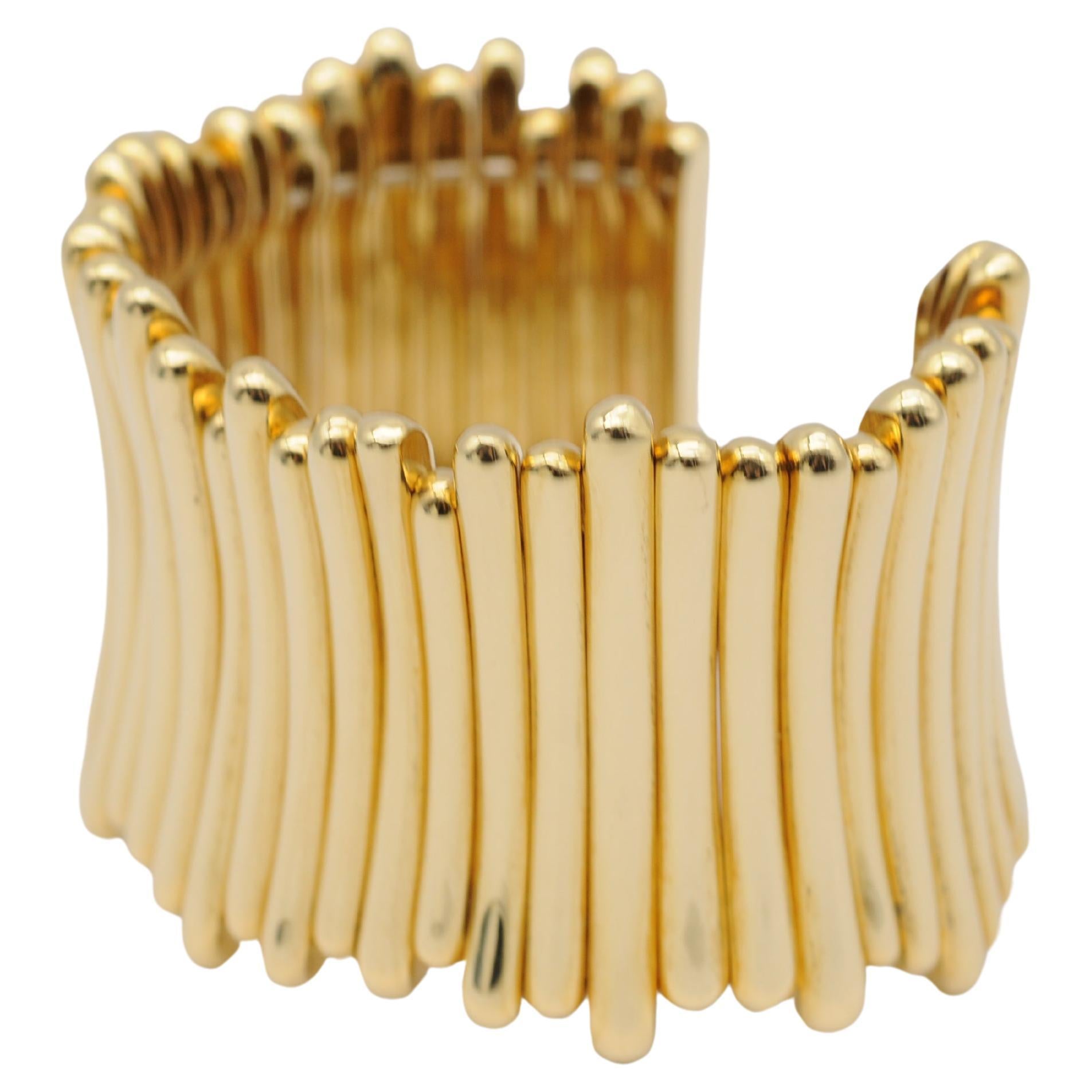 Tiffany Tiffany&Co Bangle in 18k Yellow Gold For Sale 3