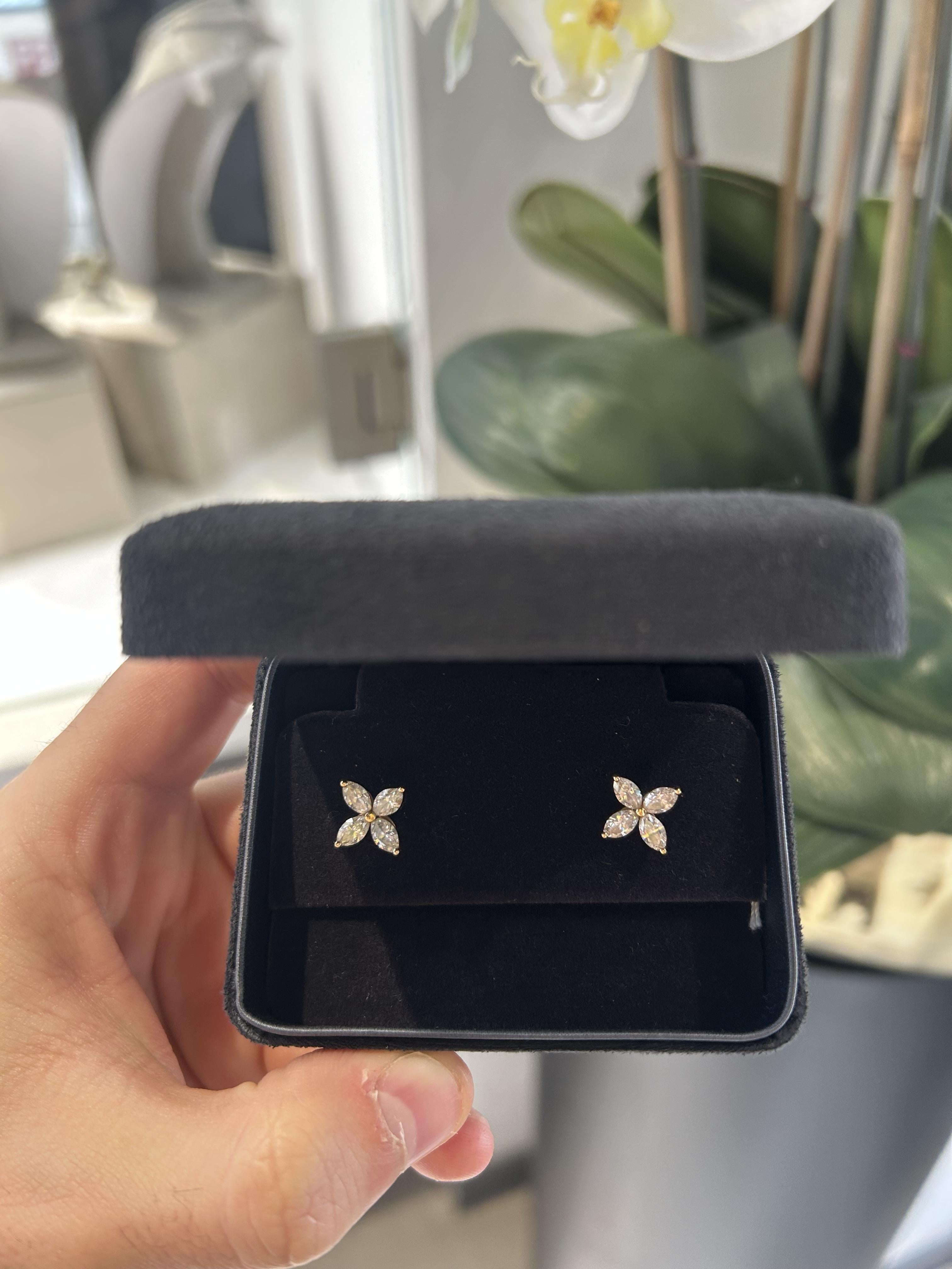 Brand: Tiffany & Co.
- Model Name: Victoria Earrings
- Metal: Rosegold
- Metal Purity: AU 750
- Stones: Marquise Diamond 0.92 tcw
- Earrings Size: Medium 
- Total Carat Weight: 0.92 ct
- Hallmarks: Tiffany & Co., AU 750
- Includes: Tiffany & Co. Box