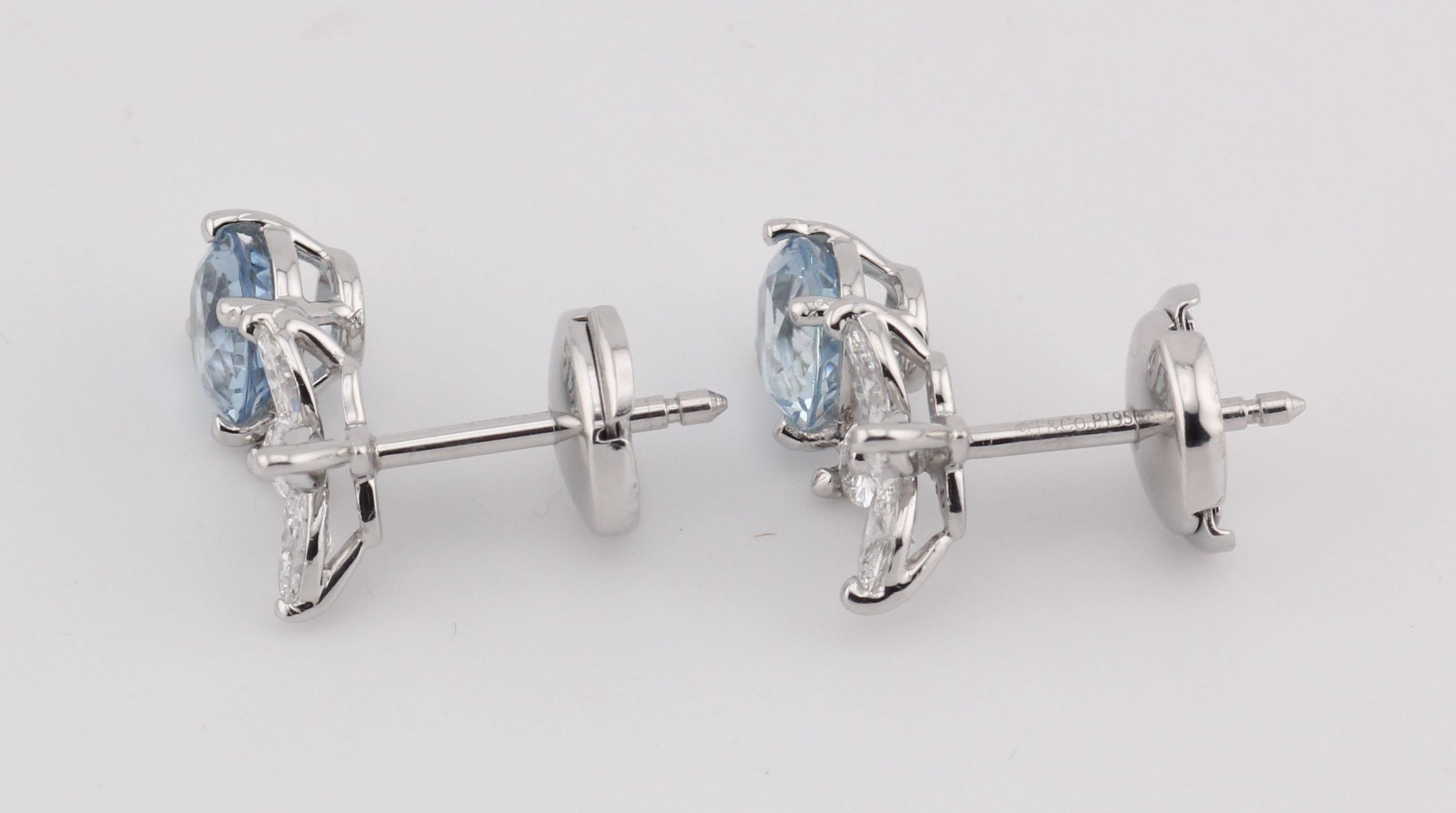 Orecchini Tiffany Victoria in platino con diamante e acquamarina In condizioni ottime in vendita a Simpsonville, SC