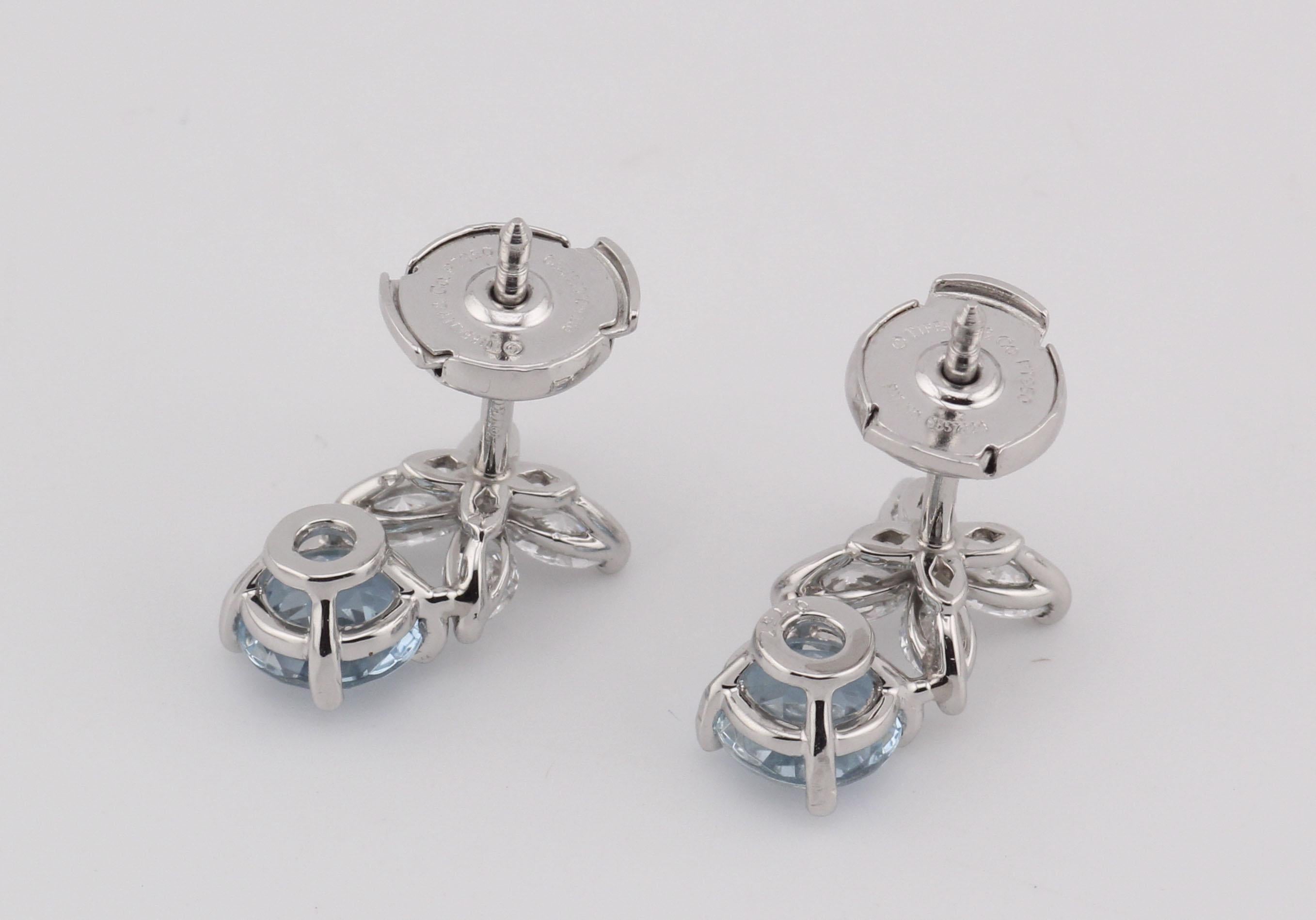 Donna Orecchini Tiffany Victoria in platino con diamante e acquamarina in vendita