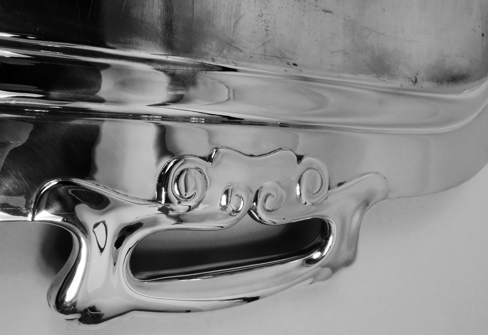 Bandeja de té clásica victoriana Tiffany de plata de ley grande y pesada en Bueno estado para la venta en New York, NY