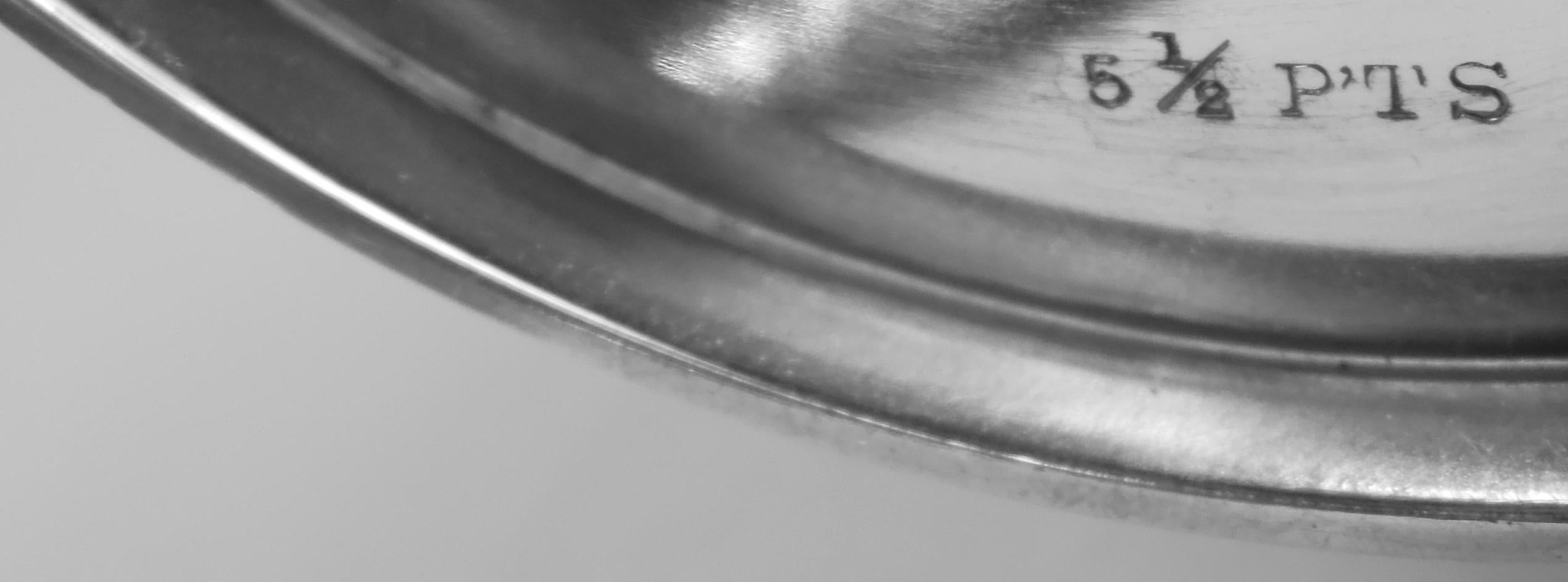 Jarra de agua de plata de ley con repujado clásico victoriano Tiffany Plata esterlina en venta