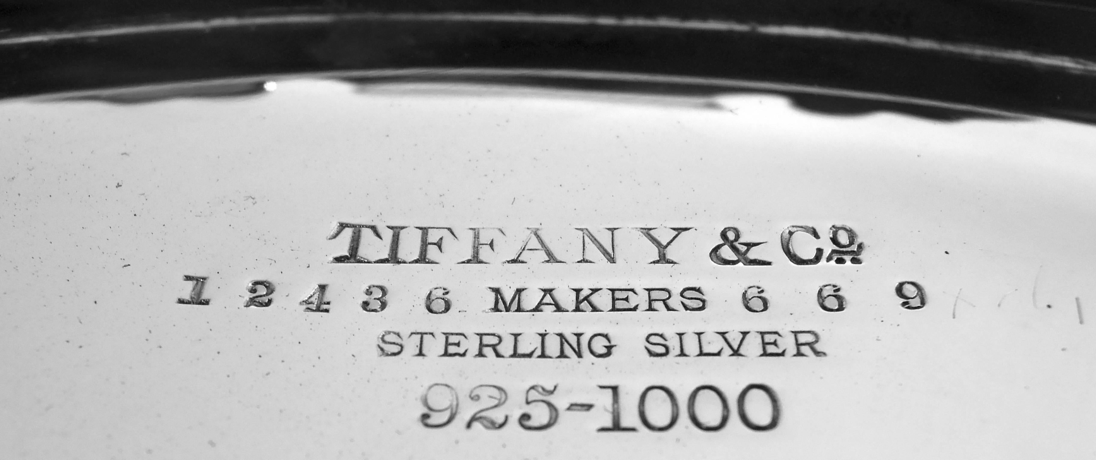 Tiffany Victorian Classical Sterling Silver Shell & Scroll Bowl For Sale 7