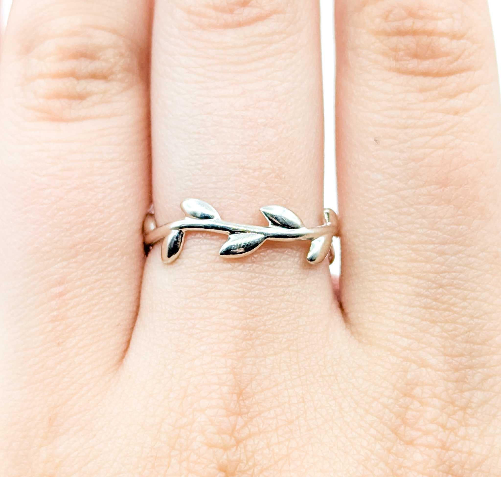 Tiffany Vine Sterling Silver Designer Fashion Ring In Excellent Condition For Sale In Bloomington, MN