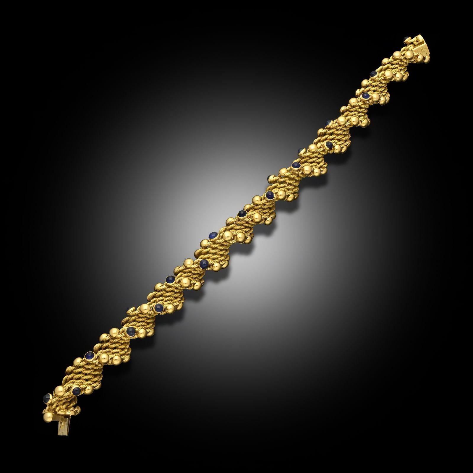 Tiffany Vintage 18ct Yellow Gold & Sapphire Helix Bracelet circa 1970 In Good Condition For Sale In London, GB