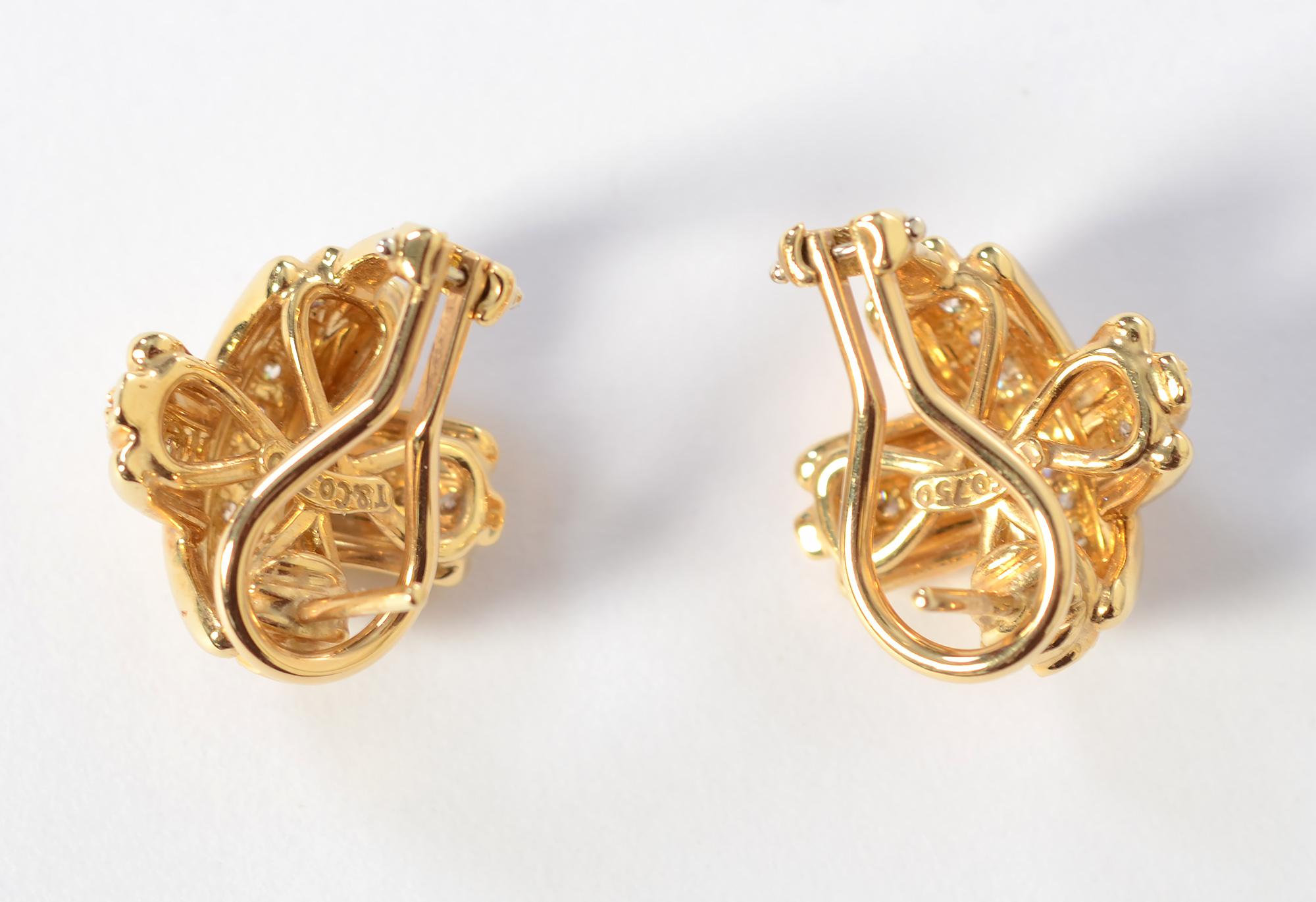 Tiffany & Co. X-Ohrringe mit Diamanten (Brillantschliff)