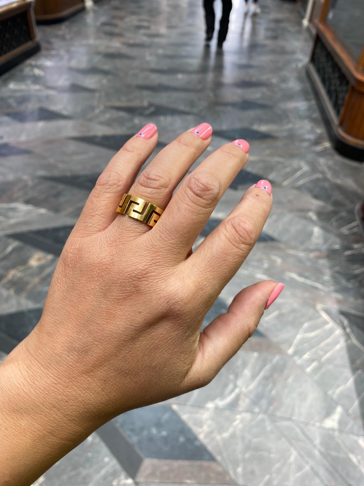 Tiffany  & Co. Zig Zag 18 Karat Yellow Gold Ring In Good Condition For Sale In London, GB