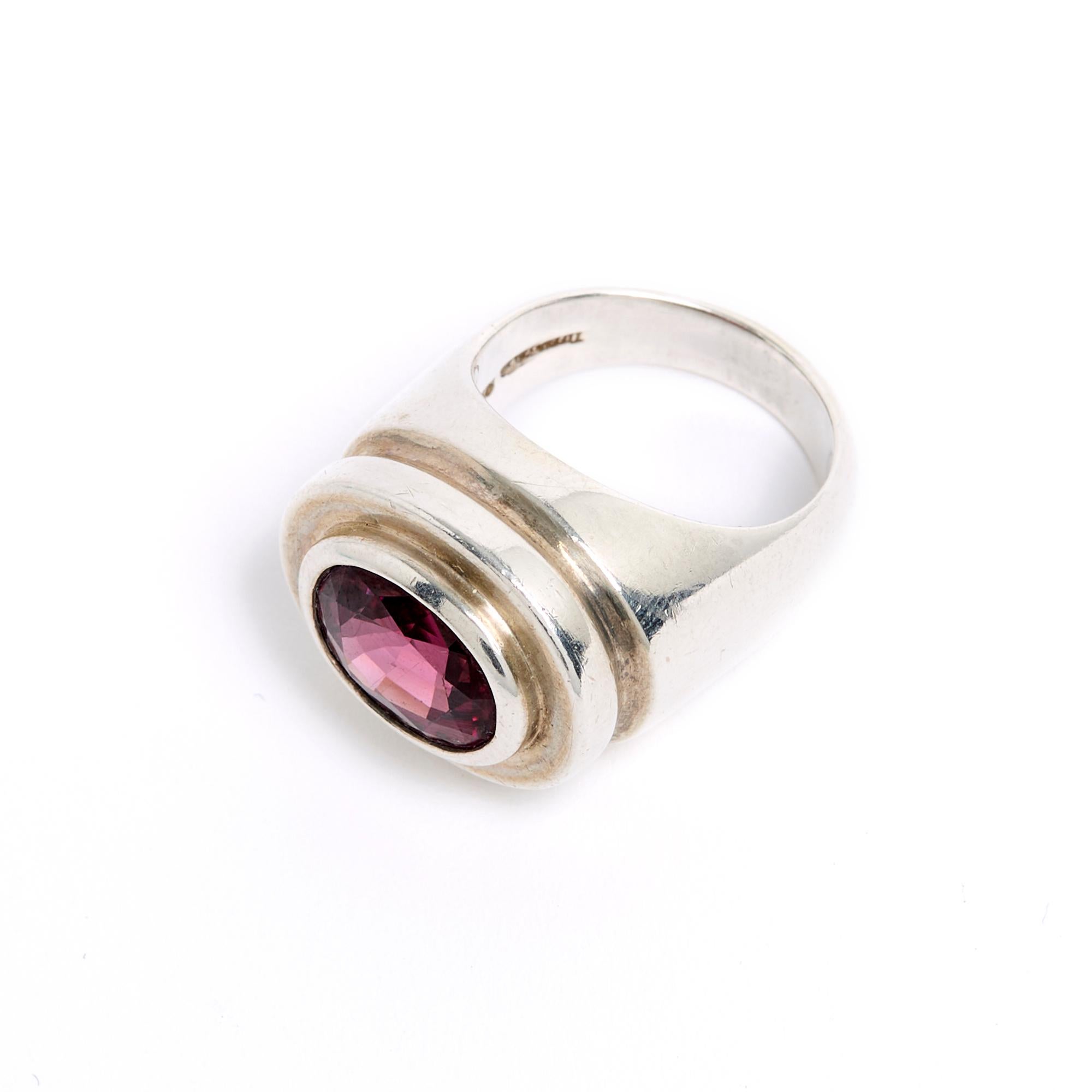 Tiffany&CO by Paloma Picasso Rhodolite and Silver Ring TDD51/52 US5 3/4 In Good Condition In PARIS, FR
