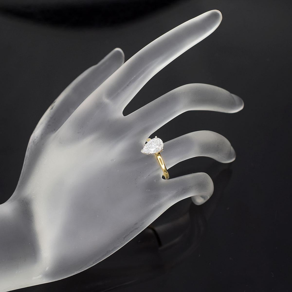 Tiffany & Co. Solitär-Ring aus 18 Karat Gelbgold und Platin mit 1,26 Karat Diamant in Birnenform im Angebot 3
