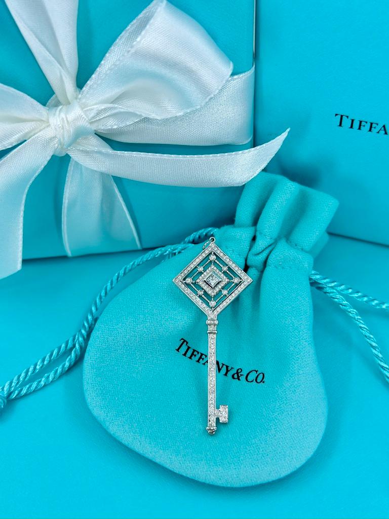 Tiffany & Co Colección Grace Llave de Diamantes Platino 2'' Grande Art Decó en venta
