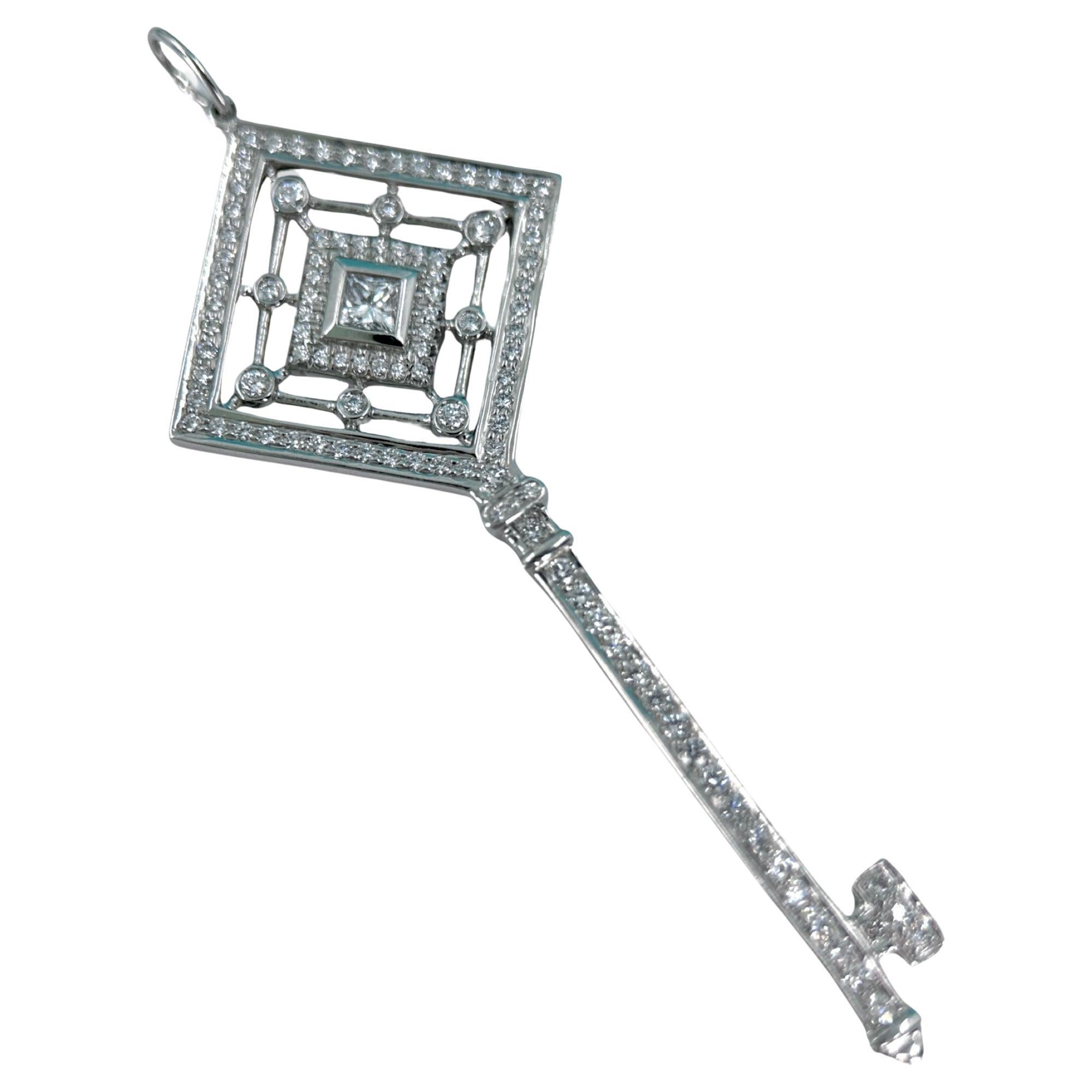 Tiffany & Co Colección Grace Llave de Diamantes Platino 2'' Grande en venta
