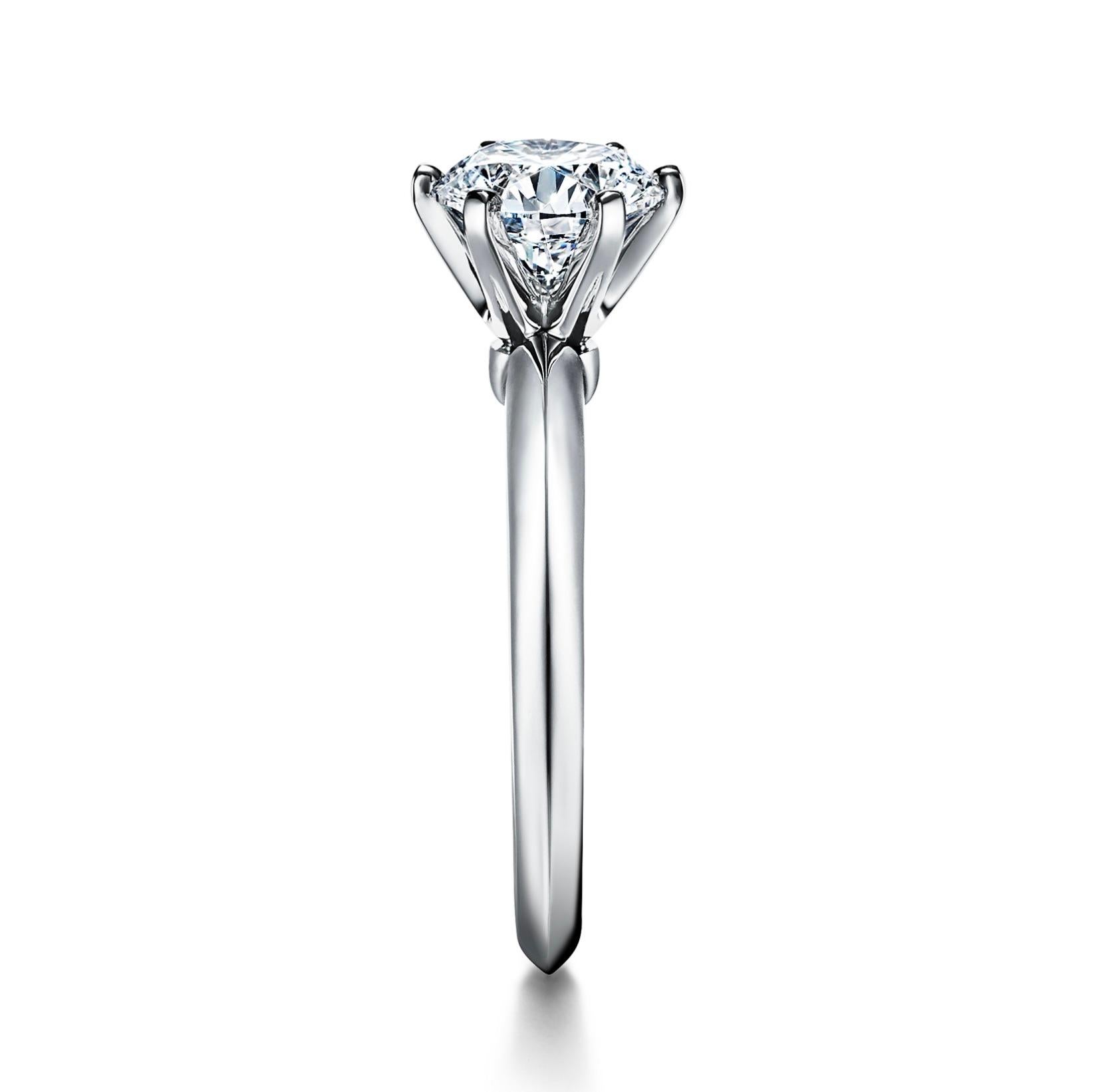 Diamant rond brillant de 1,51 carat D Flawless de Tiffany. 
Livré avec un certificat Tiffany et un certificat GIA #5141679551.
Peut être réglé de manière personnalisée, veuillez nous contacter pour plus d'informations.
Taille des canettes.