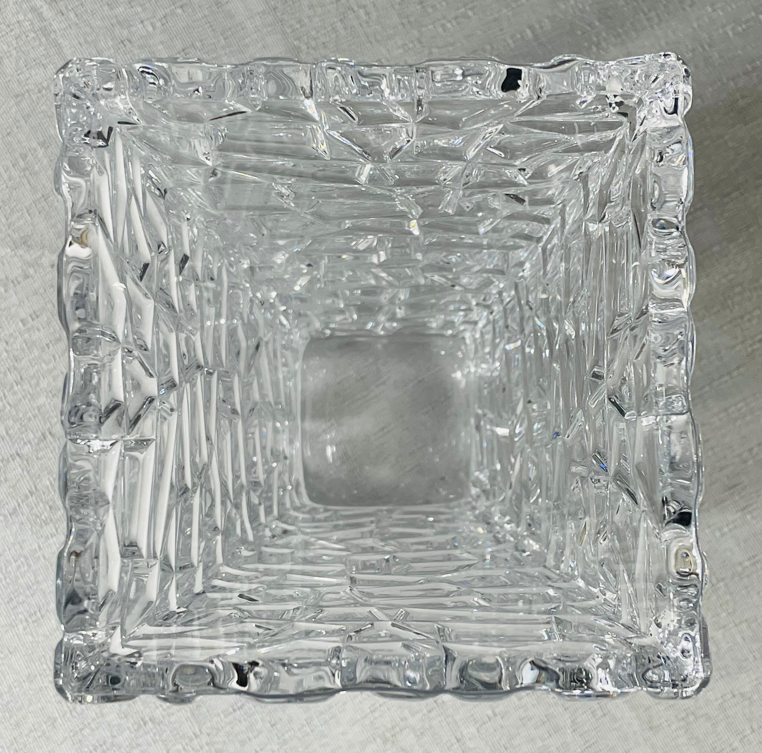 Tiffany's & Co Signed Crystal Vase In Good Condition In Plainview, NY