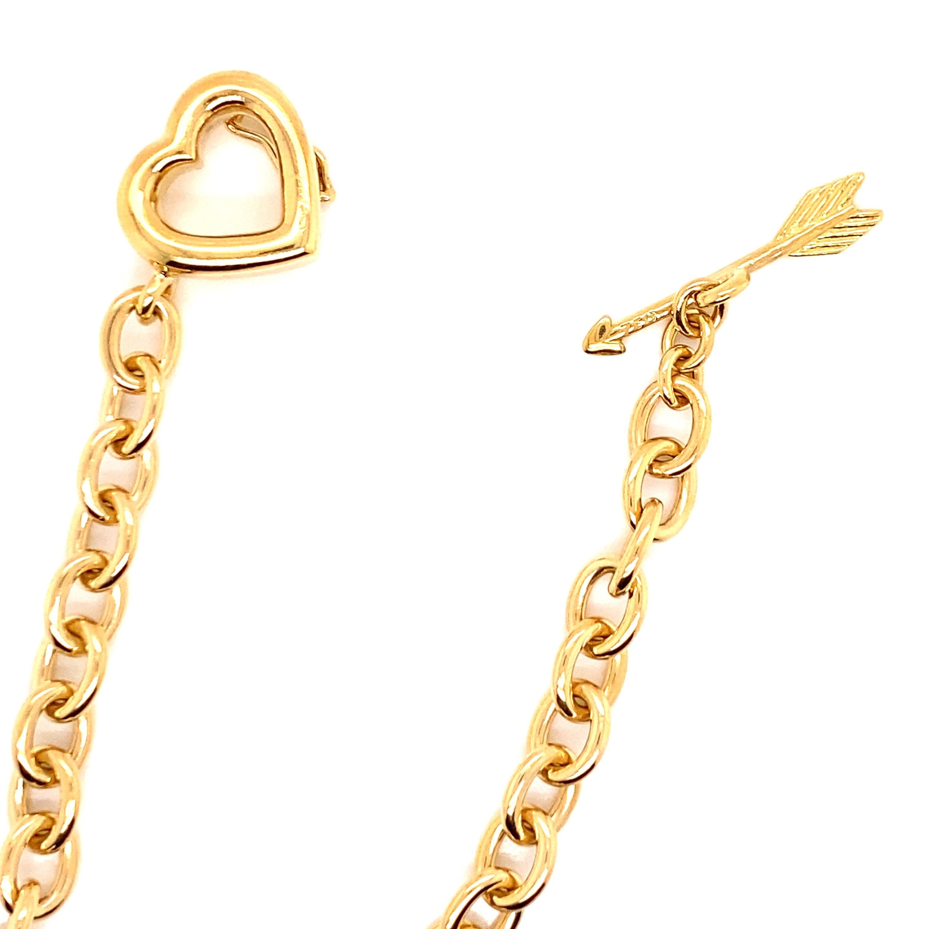 Tiffany's Bracelet vintage en or jaune 18 carats avec cœurs et flèches, 1994 Pour femmes en vente