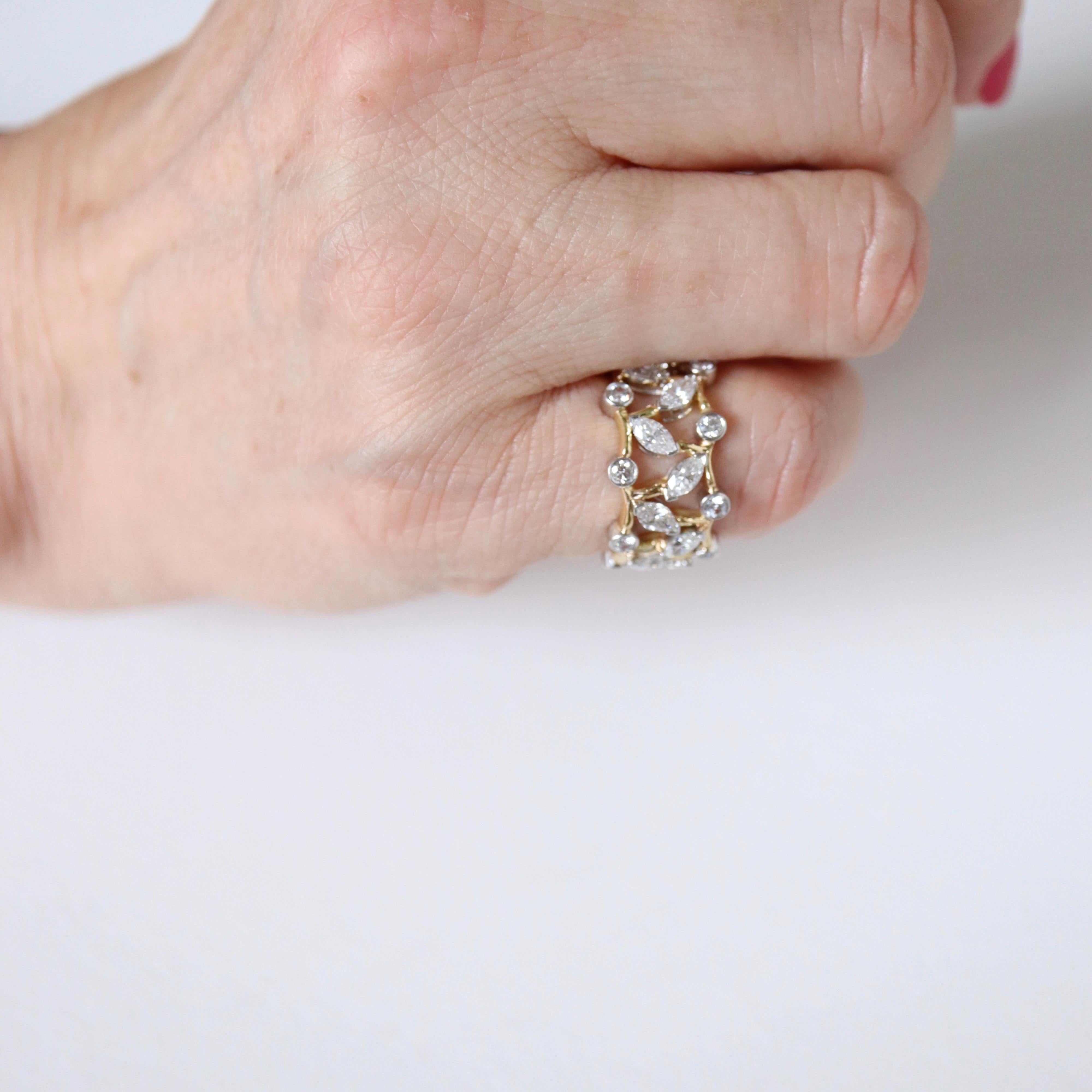 Tiffany's & Co. Gold and Platinum Alliance Ring  16 Shuttle Diamonds 0.8 Carat In Good Condition In Paris, FR