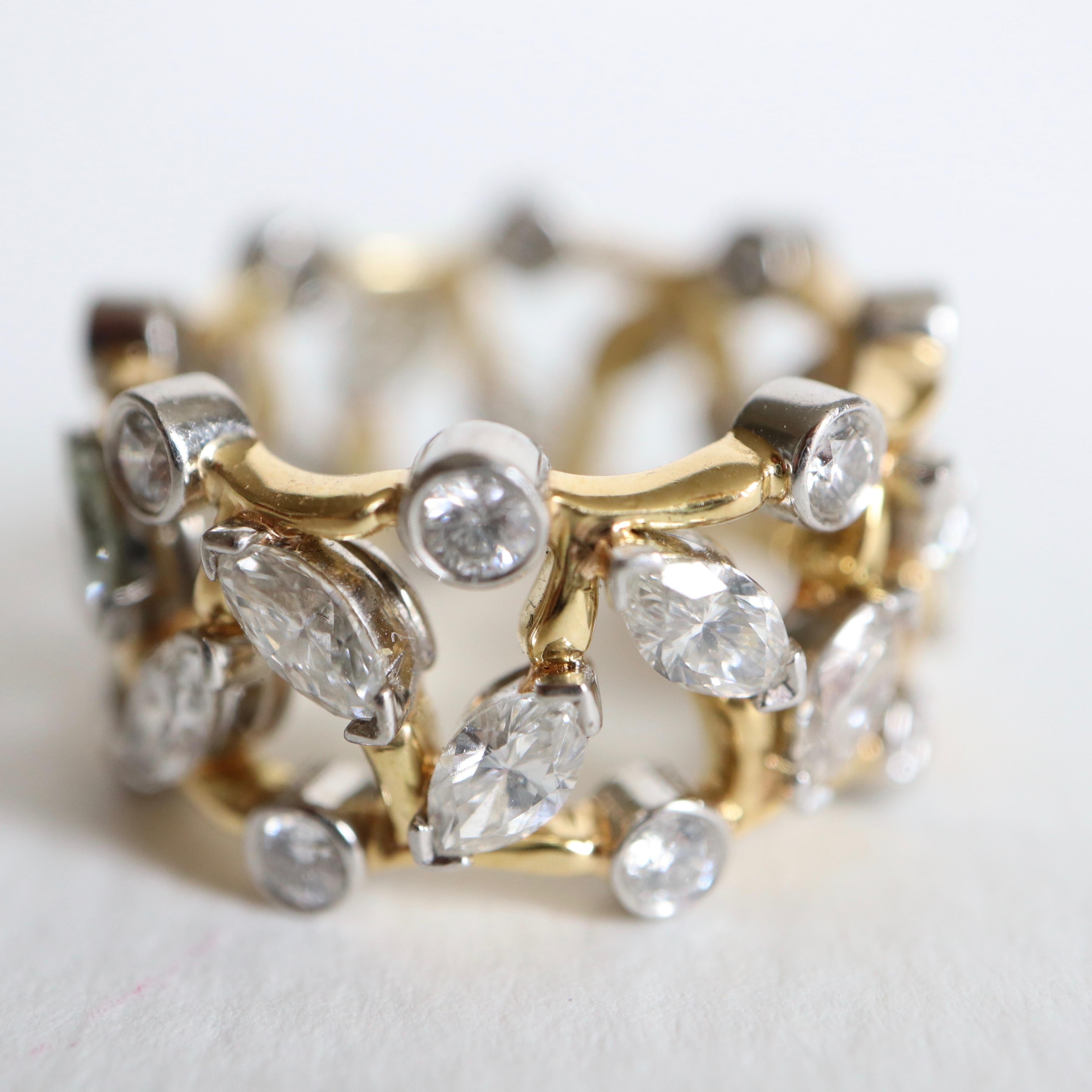 Tiffany's & Co. Gold and Platinum Alliance Ring  16 Shuttle Diamonds 0.8 Carat 3