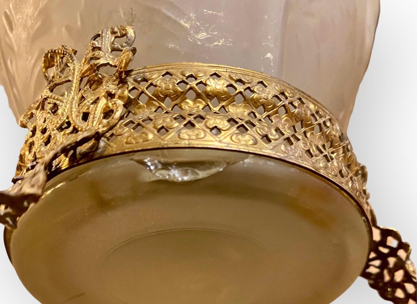 Tiffin Glass Company Glass Poppies Vase with Pierced Ormolu in vendita 10