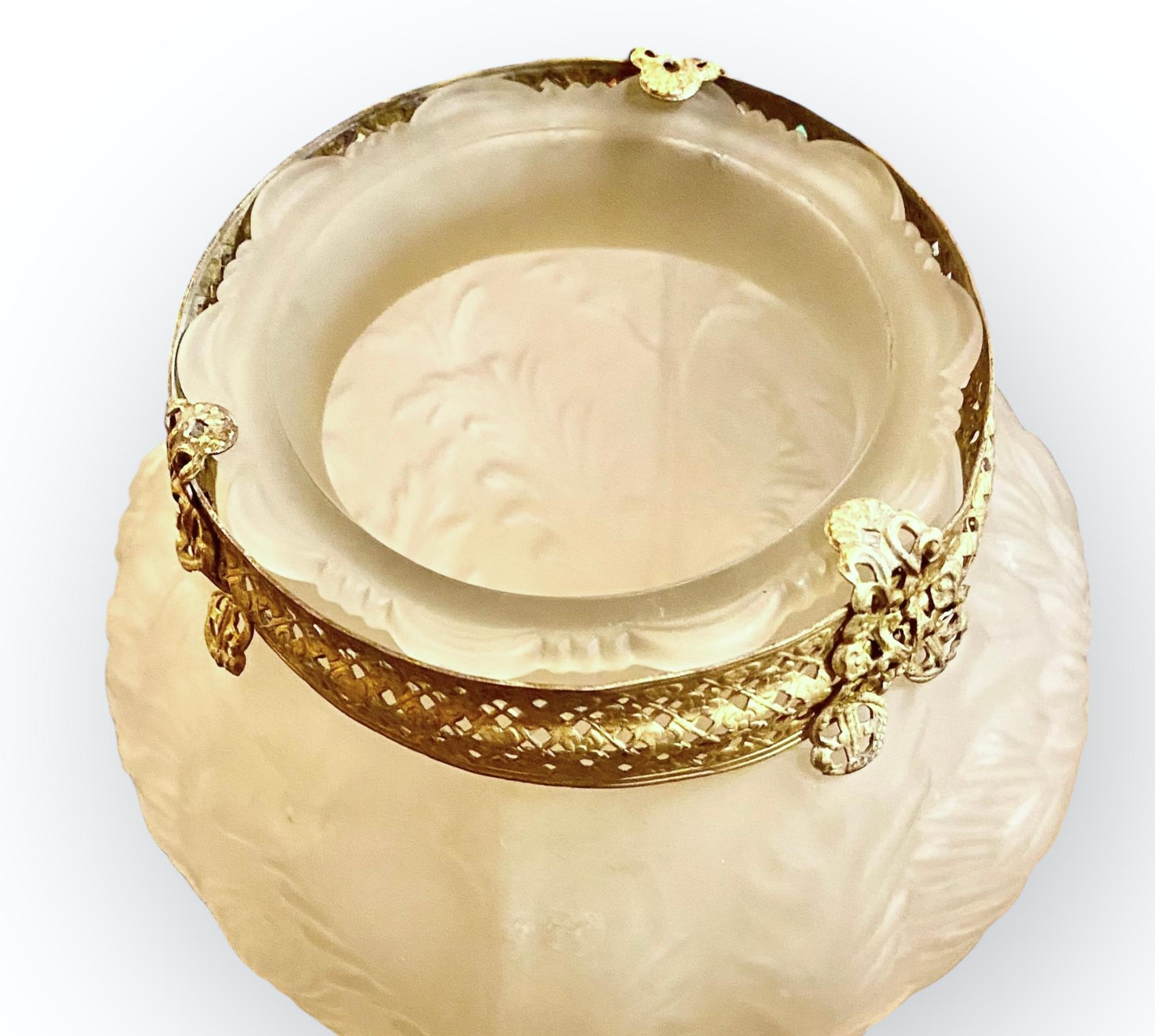 Americano Tiffin Glass Company Glass Poppies Vase with Pierced Ormolu in vendita