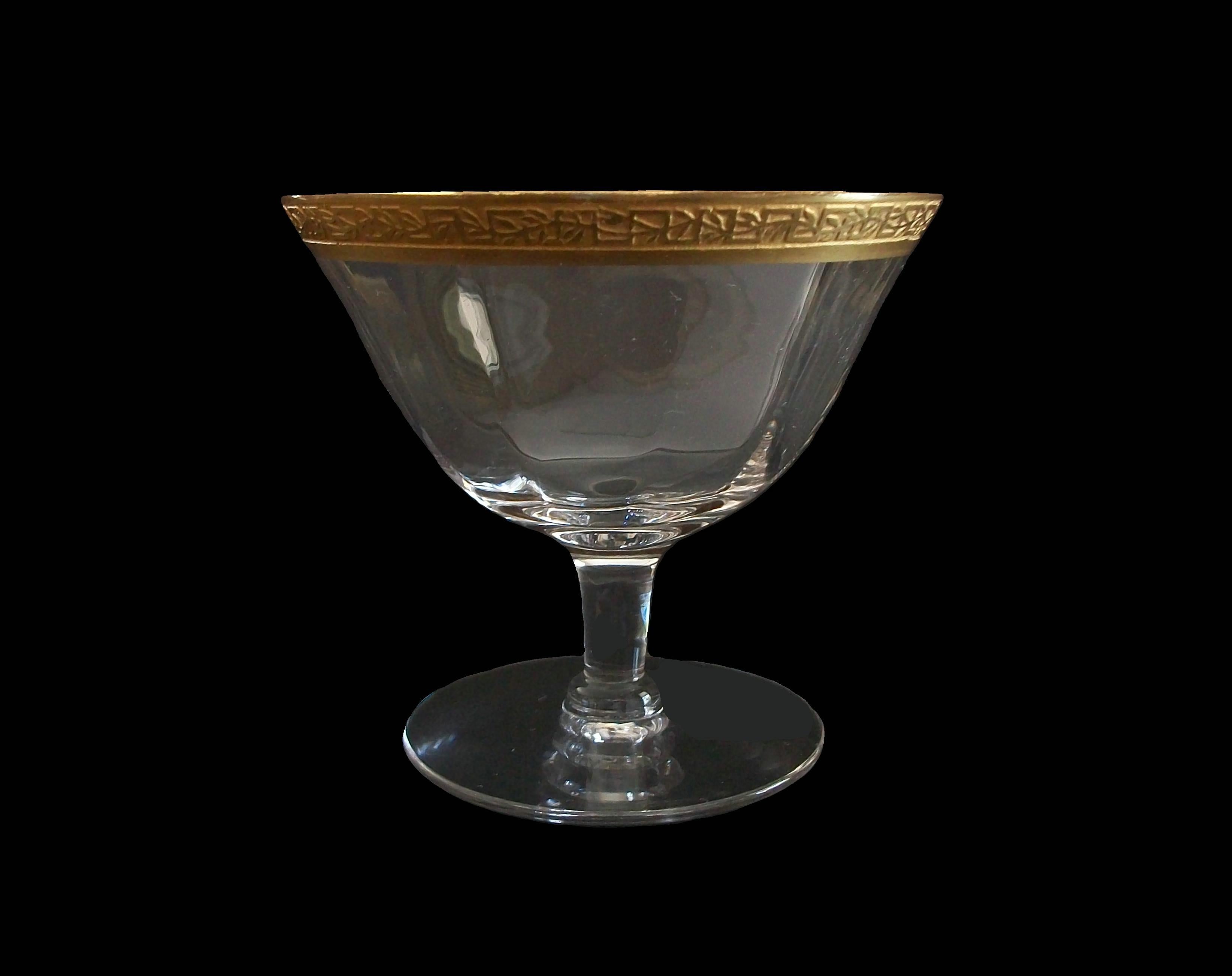 TIFFIN GLASS - Niedriges Kristall-Sorbetglas - geätzter Goldrand - USA - CIRCA 1950er Jahre (Hollywood Regency) im Angebot
