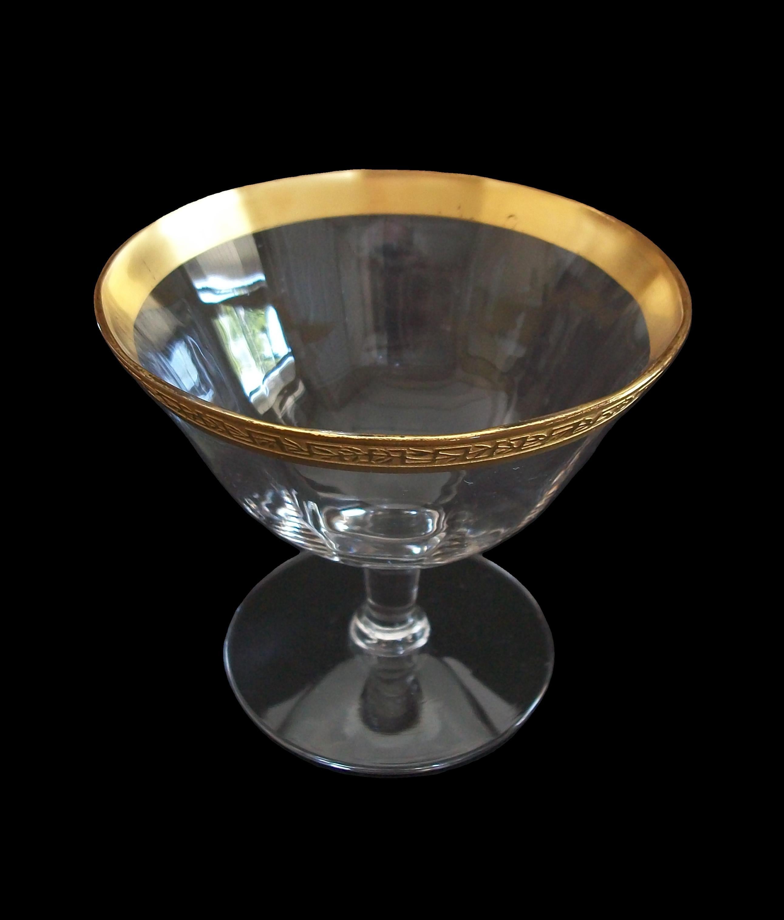 TIFFIN GLASS - Niedriges Kristall-Sorbetglas - geätzter Goldrand - USA - CIRCA 1950er Jahre (amerikanisch) im Angebot