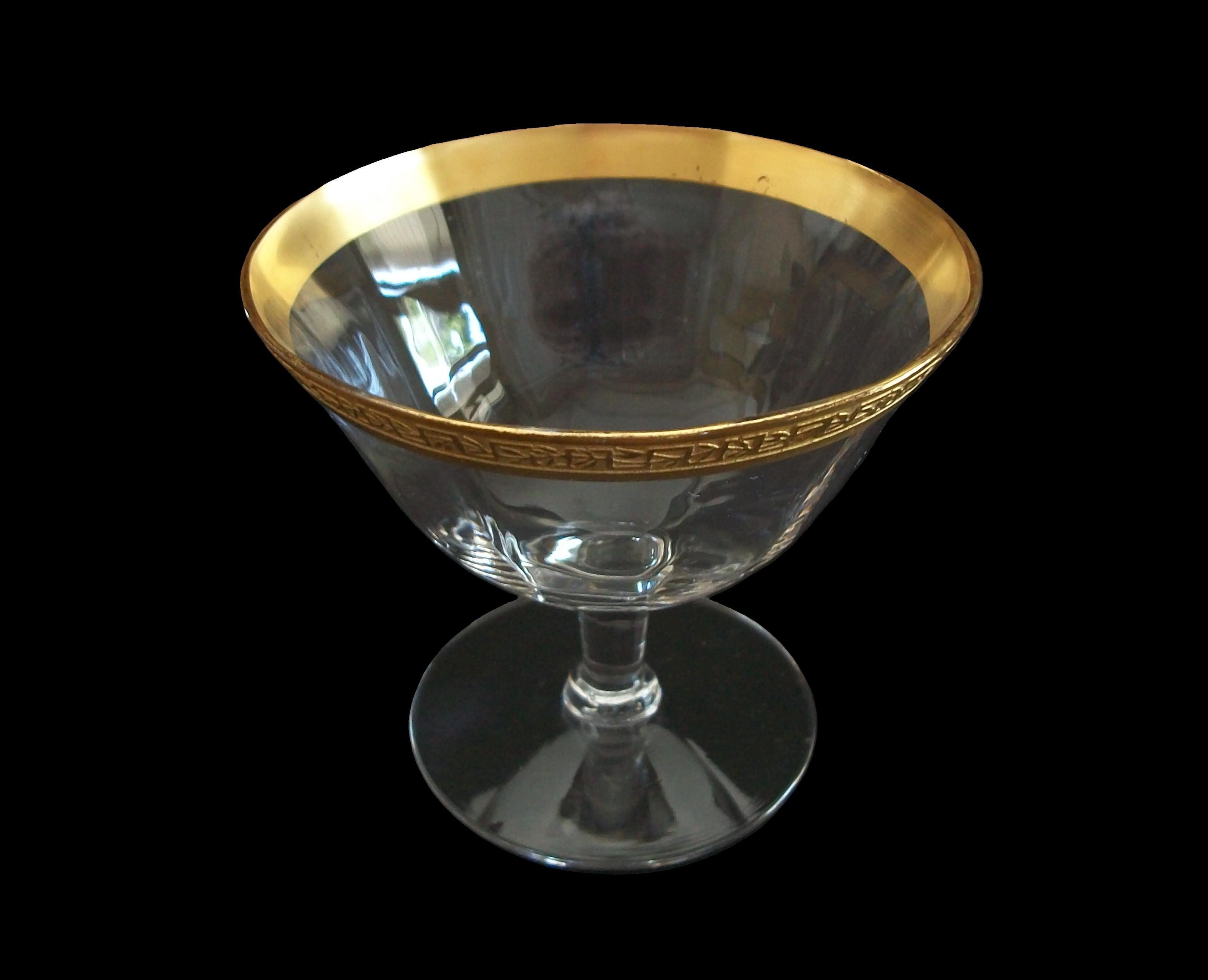 TIFFIN GLASS - Niedriges Kristall-Sorbetglas - geätzter Goldrand - USA - CIRCA 1950er Jahre (Radiert) im Angebot