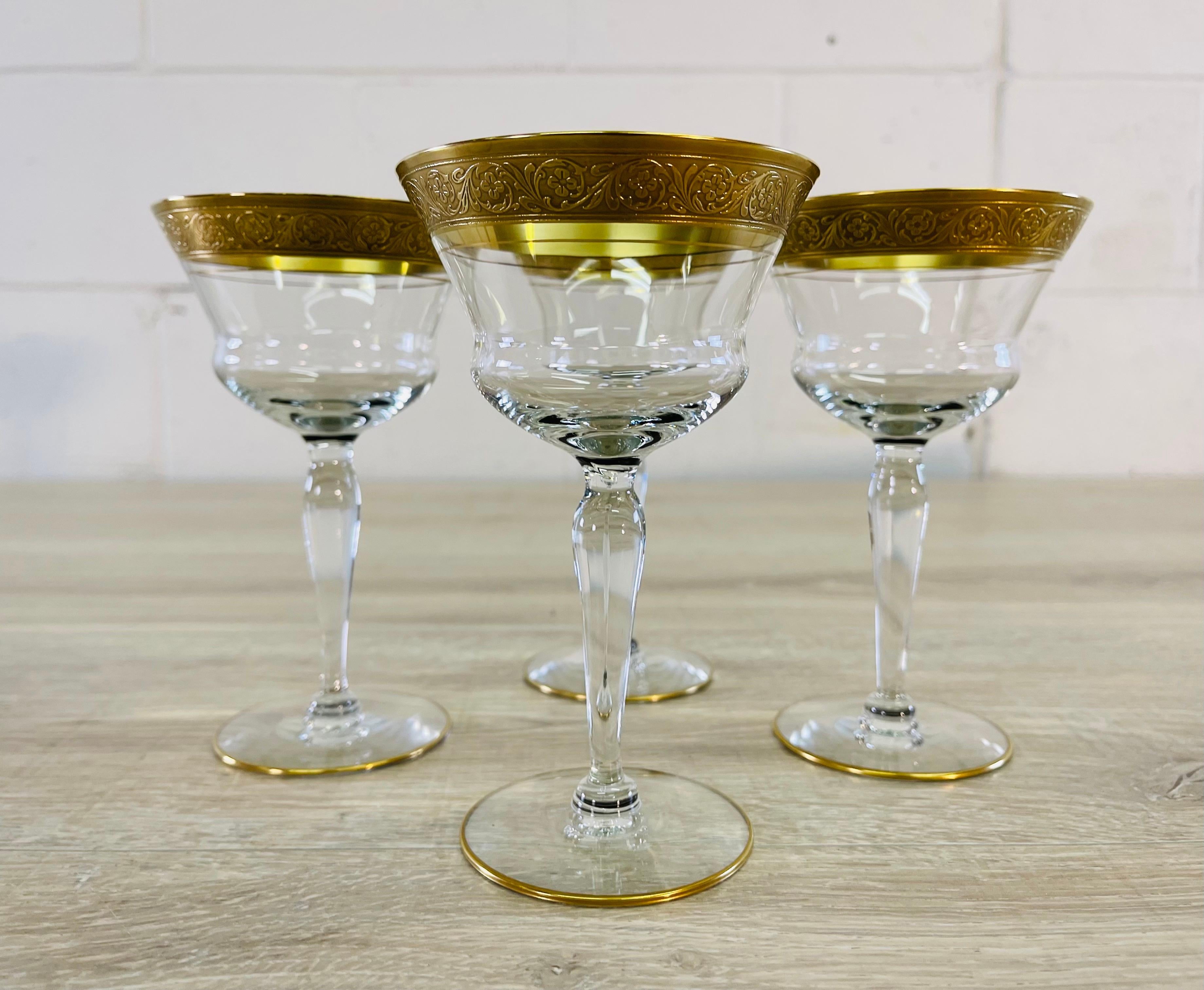Mid-Century moderno Coupé di vetro Tiffin Glass Rambling Rose, set di 4 pezzi in vendita