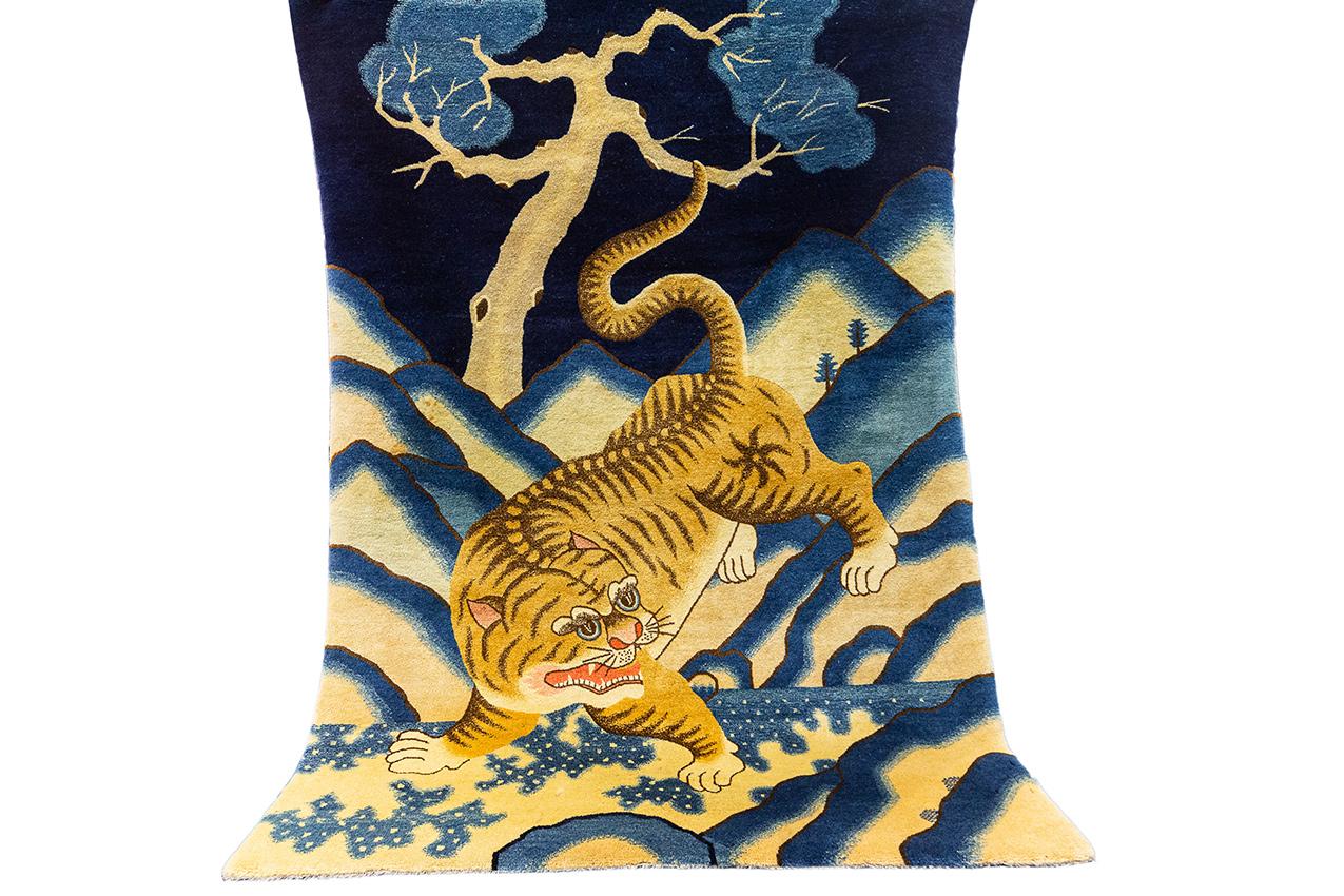 20th Century Chinese Rug Peking Tiger Design For Sale