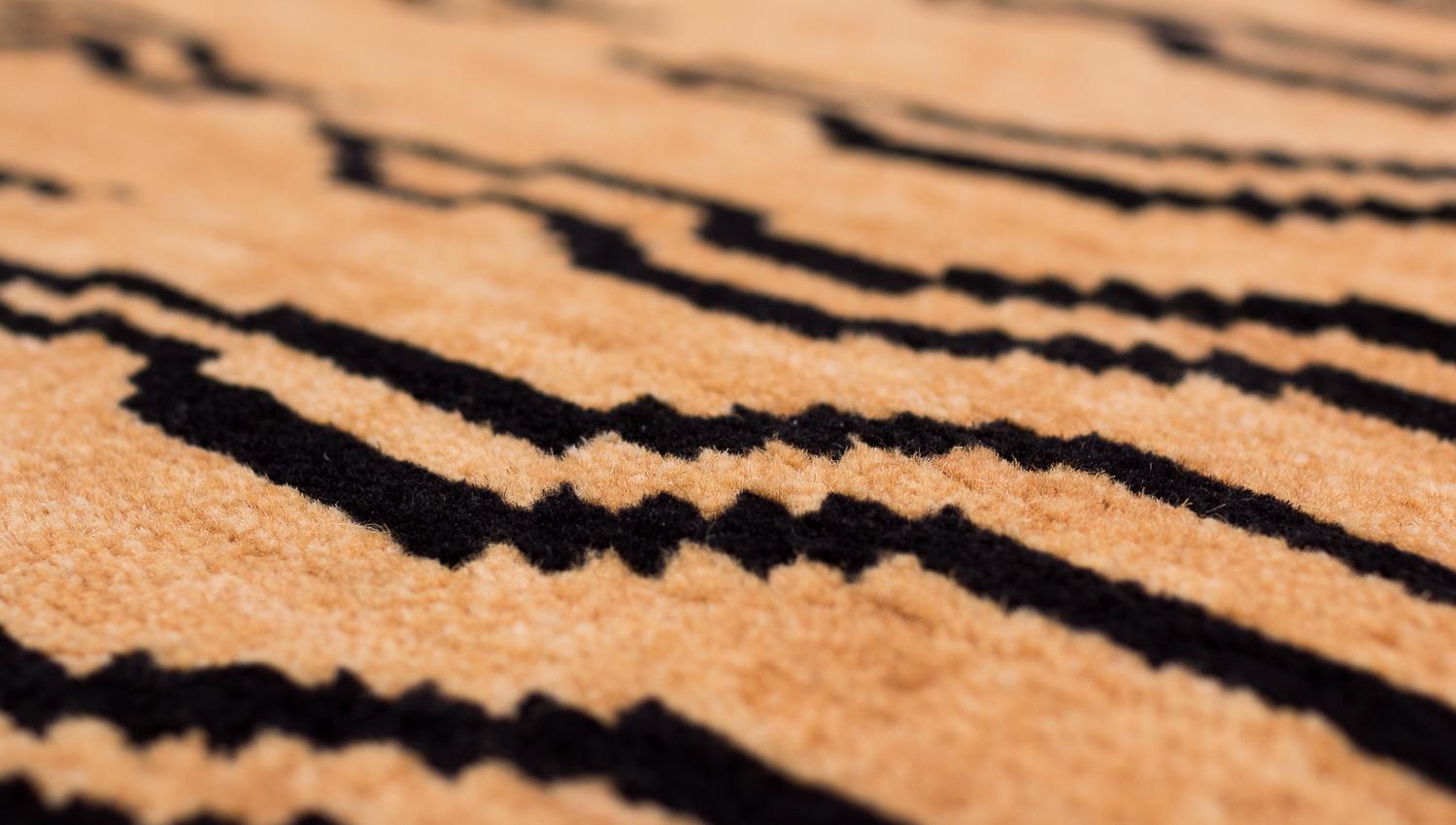 Tapis de course d'accessoires en laine imprimé animal tigré fait à la main par Joseph Carini en vente 3