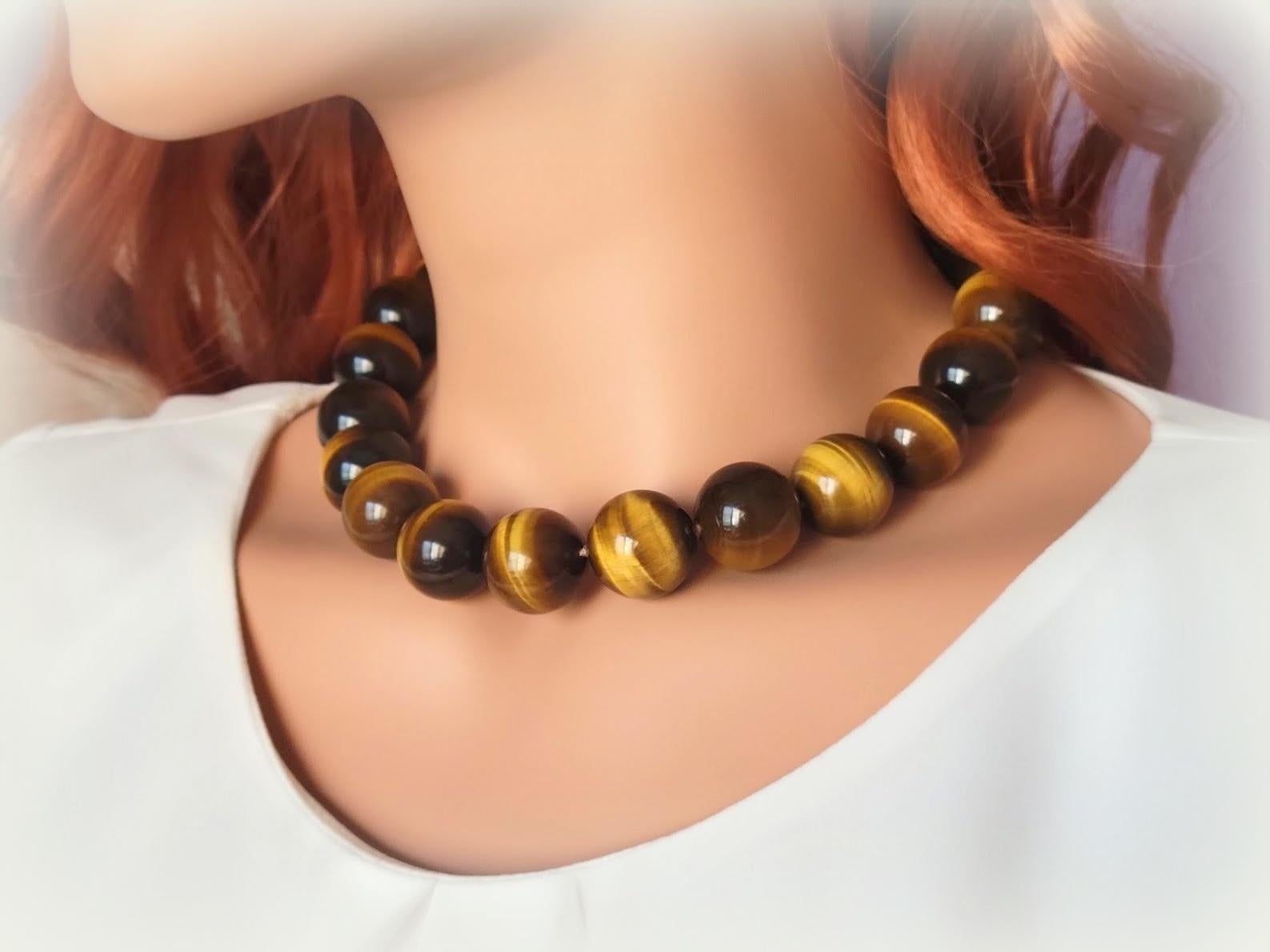 Women's Tiger Eye Beaded Necklace For Sale