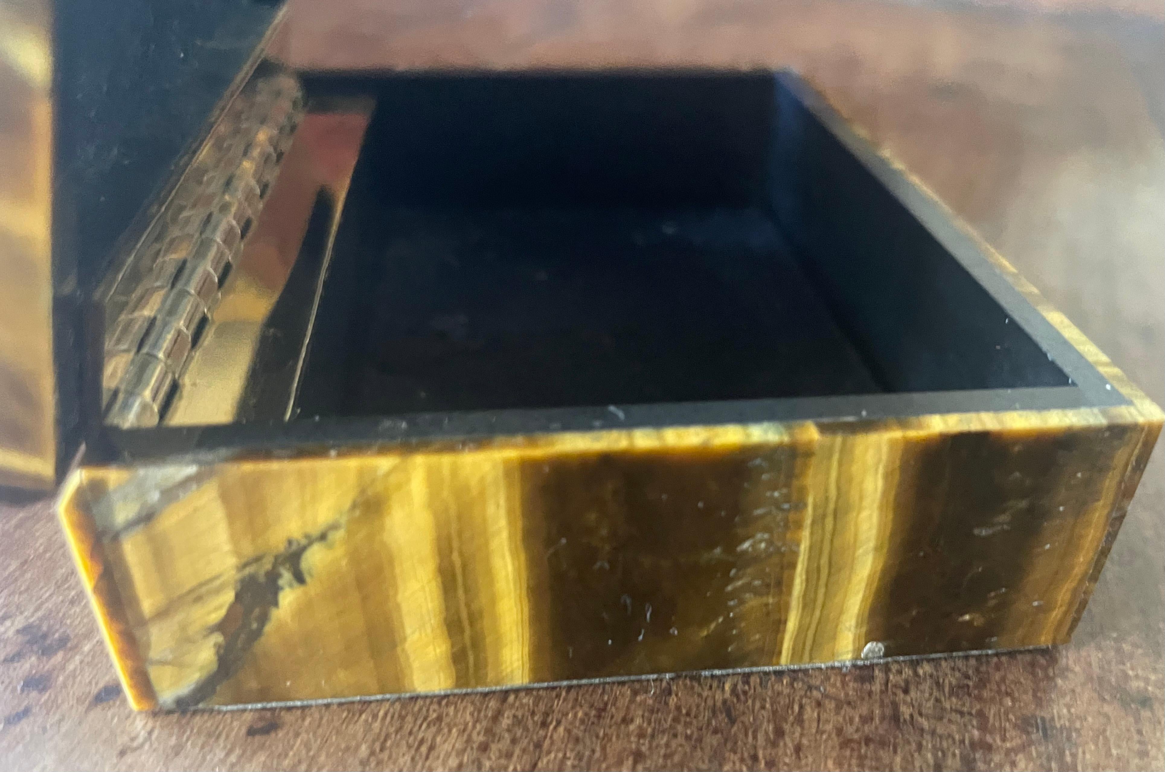 Tiger Eye Lidded Semi Precious Stone Box In Good Condition For Sale In New York, NY