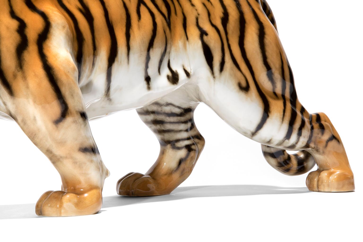 Hutschenreuther Hans Achtziger Porzellanfigur „TIGER“ auf Sockel gekennzeichnet #5 im Zustand „Hervorragend“ im Angebot in Bloomfield Hills, MI