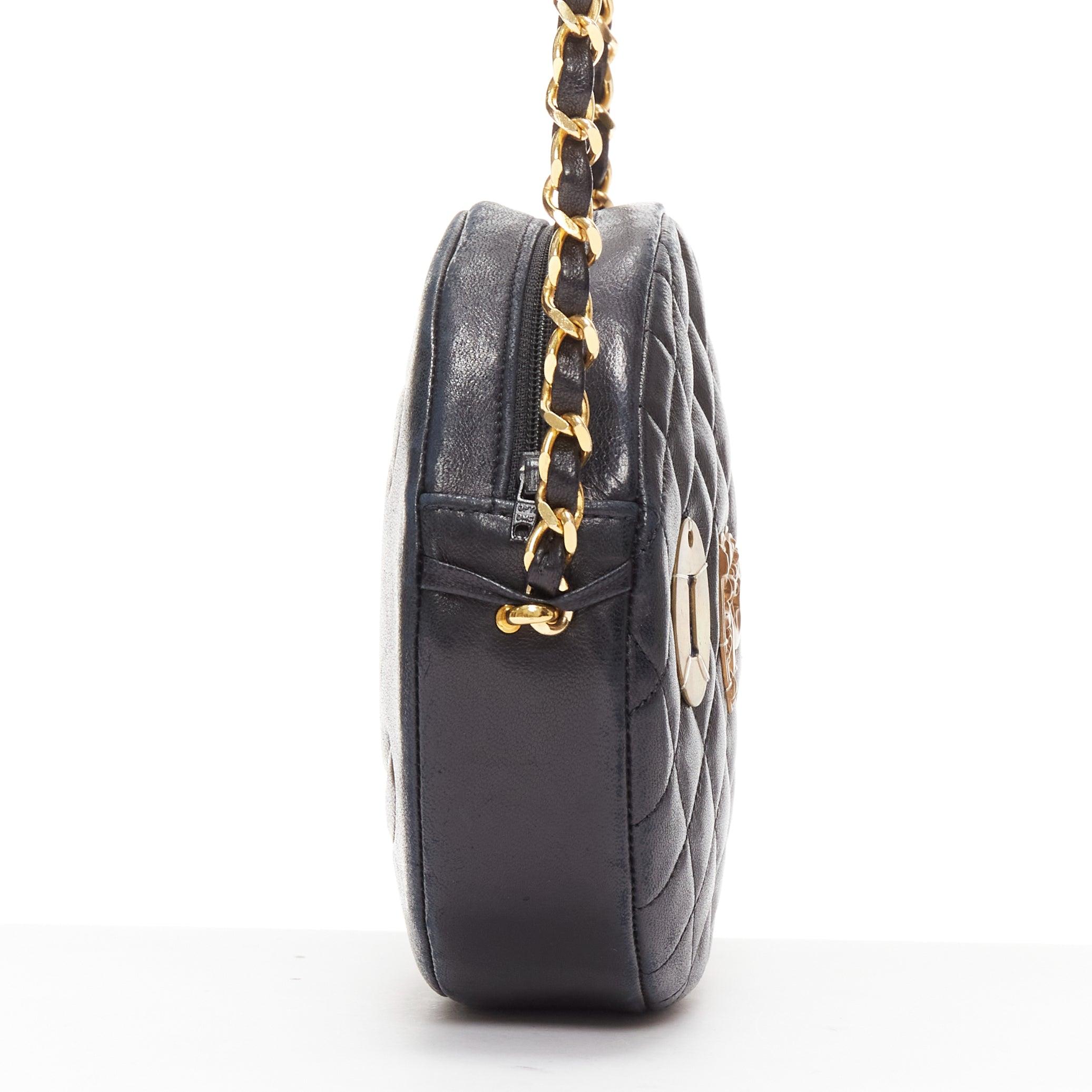 TIGER IN THE RAIN CHANEL Vintage I Love You applique round crossbody chain bag In Fair Condition For Sale In Hong Kong, NT