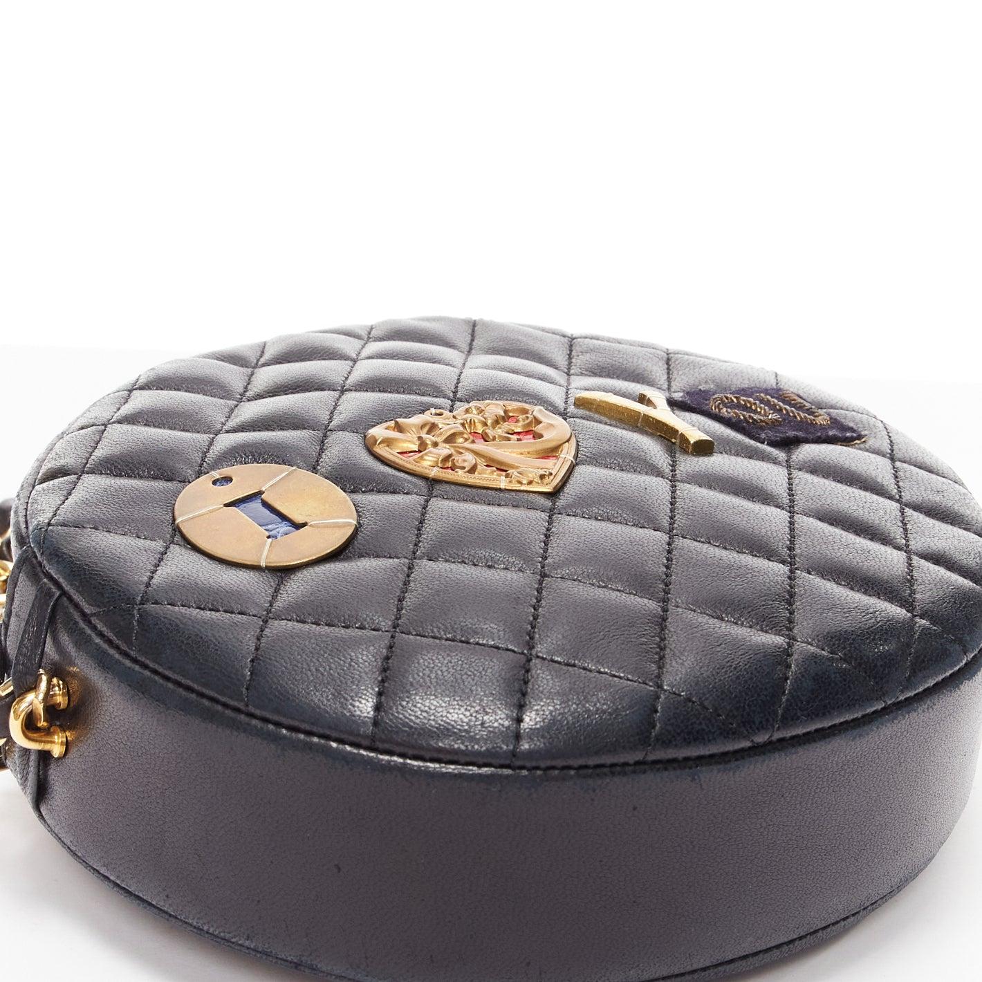 TIGER IN THE RAIN CHANEL Vintage I Love You applique round crossbody chain bag For Sale 2