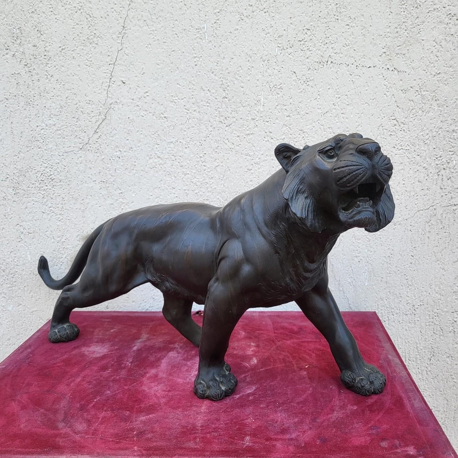 Tiger, Japanese Bronze, Meiji Era, XIXth Century For Sale 2