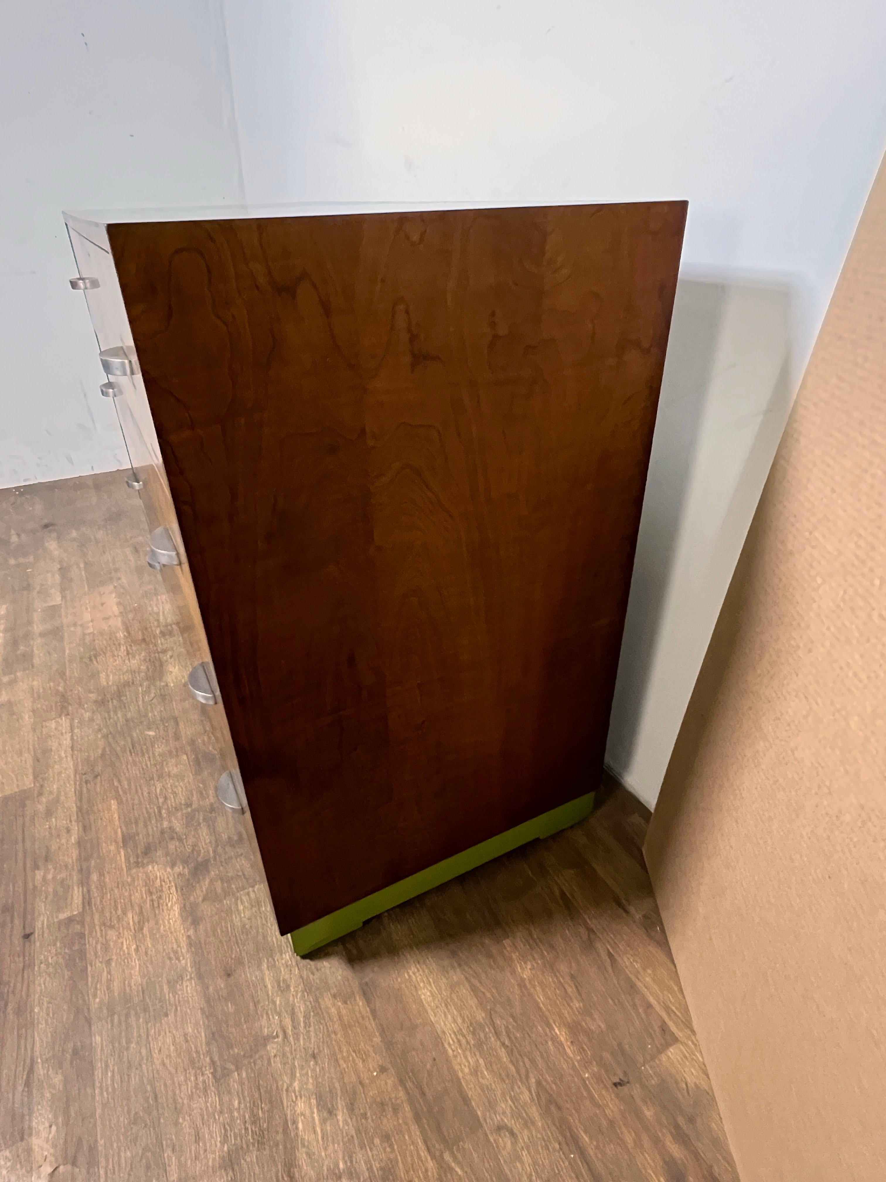 Tiger-Kommode aus Ahornholz mit Nickelgriffen, Eliel Saarinen zugeschrieben, ca. 1940er Jahre (Mitte des 20. Jahrhunderts) im Angebot